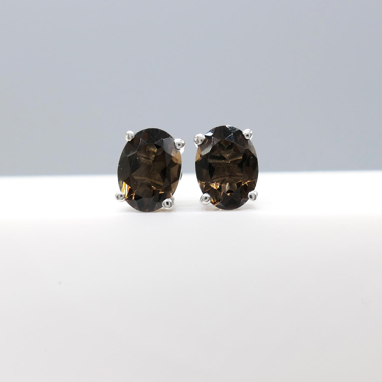 NATURAL SMOKY QUARTZ studs.