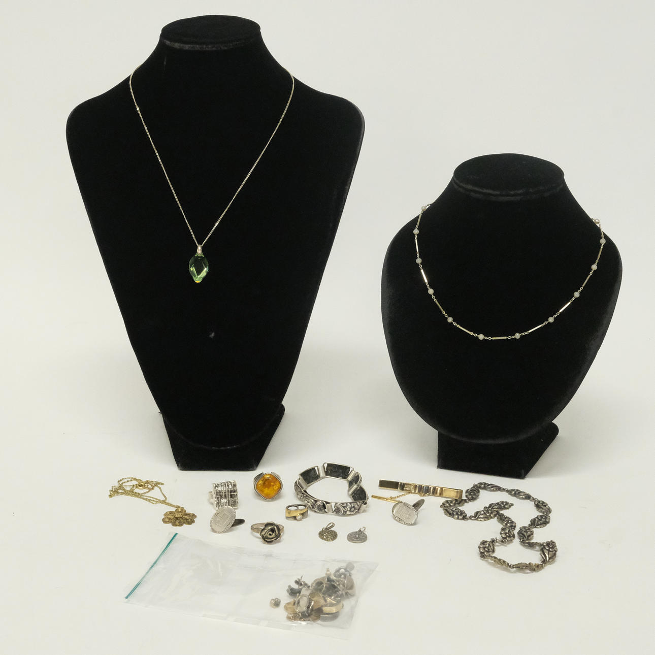 COLLECTION JEWELRY, SILVER.