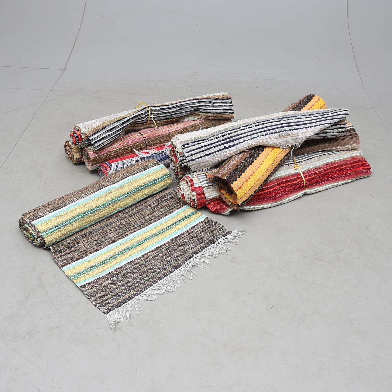 RAG MATS, 10 pcs, different lengths.