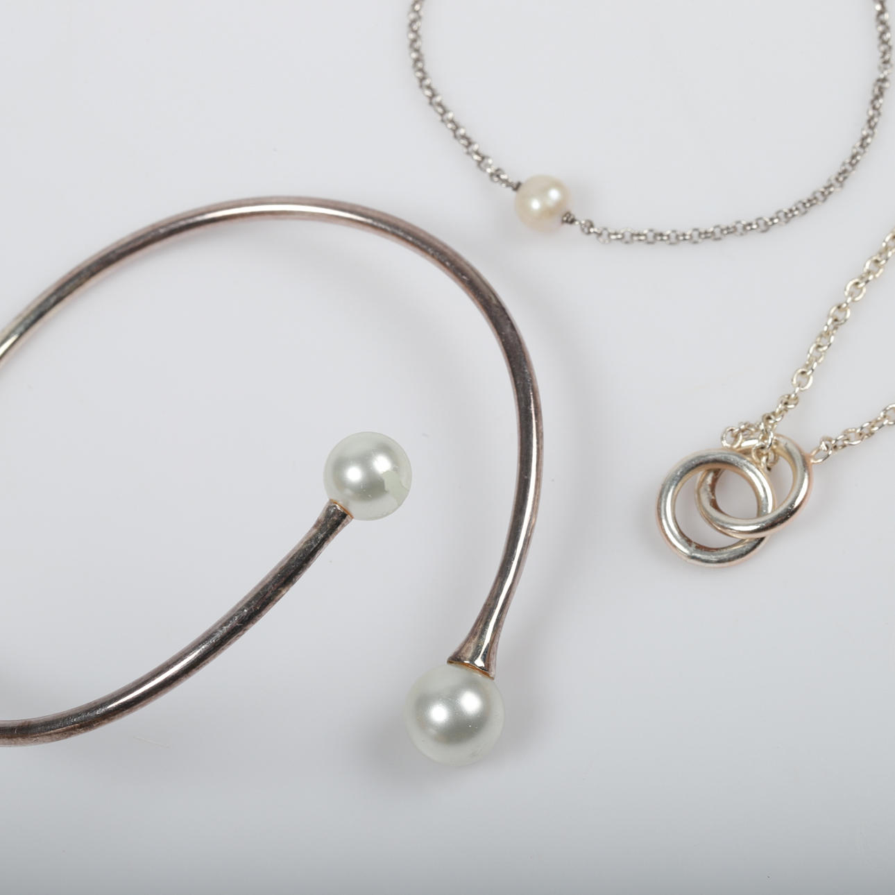 ARMBAND, 3 stycken, sterlingsilver samt stål.