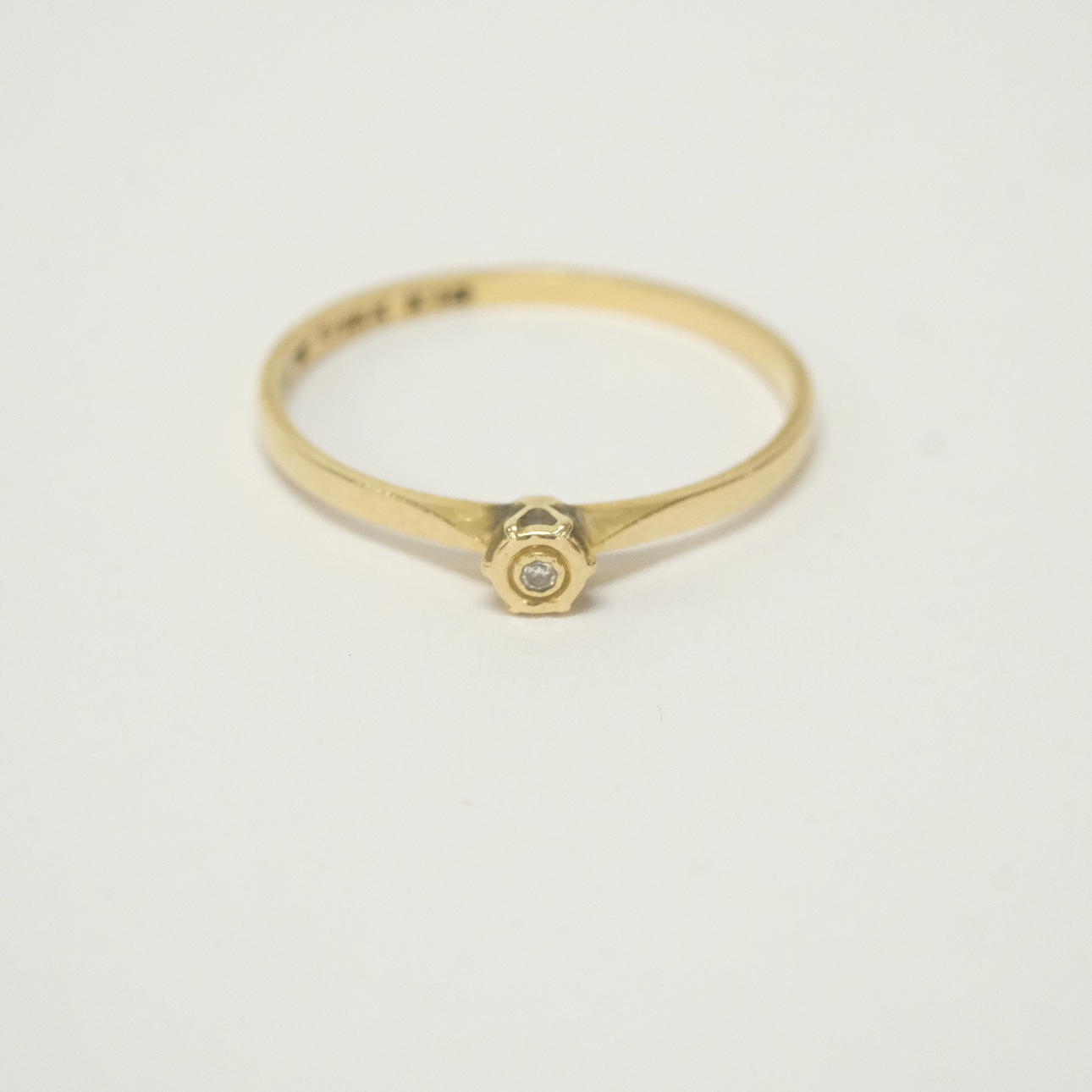 RING WITH DIAMOND, 18K GOLD.
