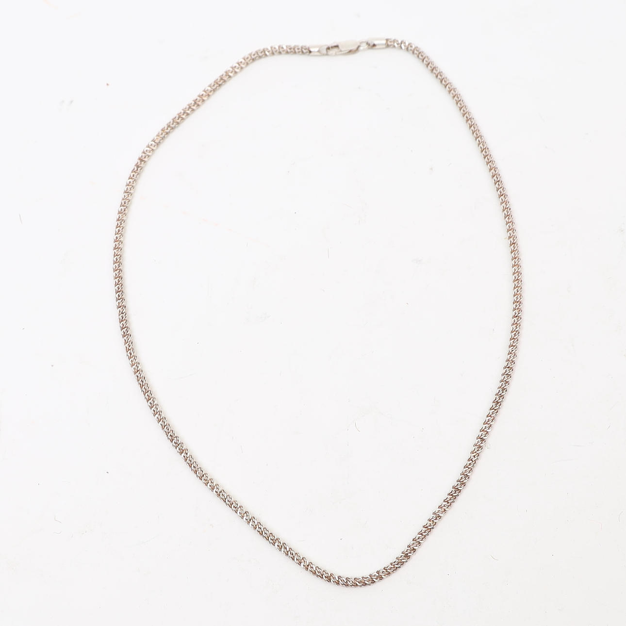 NECKLACE, sterling silver, twisted link.