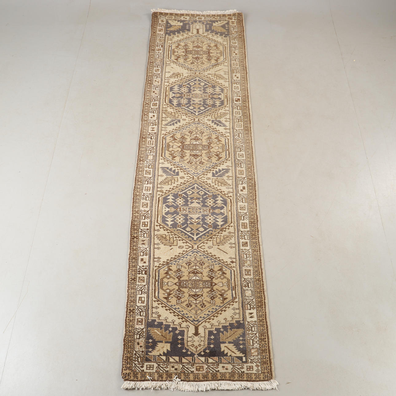 MATTA, orientalisk, galleri, 280 x 75 cm.