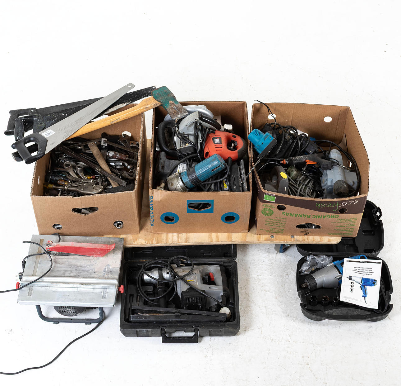 TOOLS/HAND MACHINES, one lot.