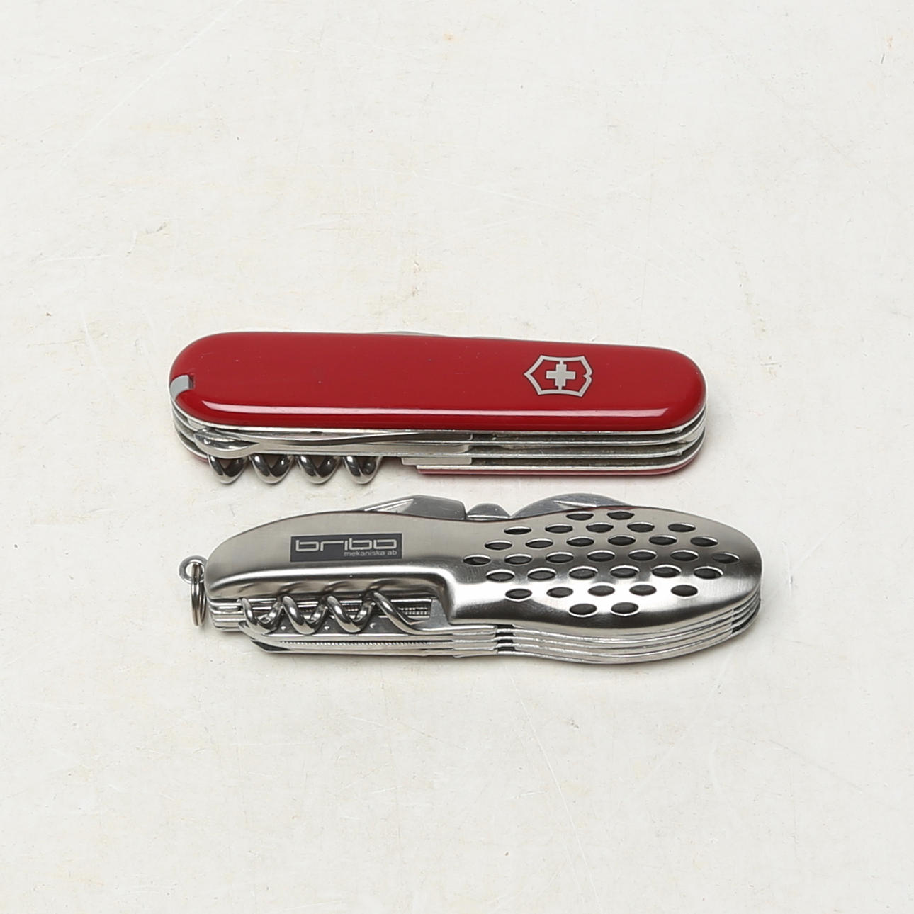 POCKET KNIVES, 2 pcs, in case.