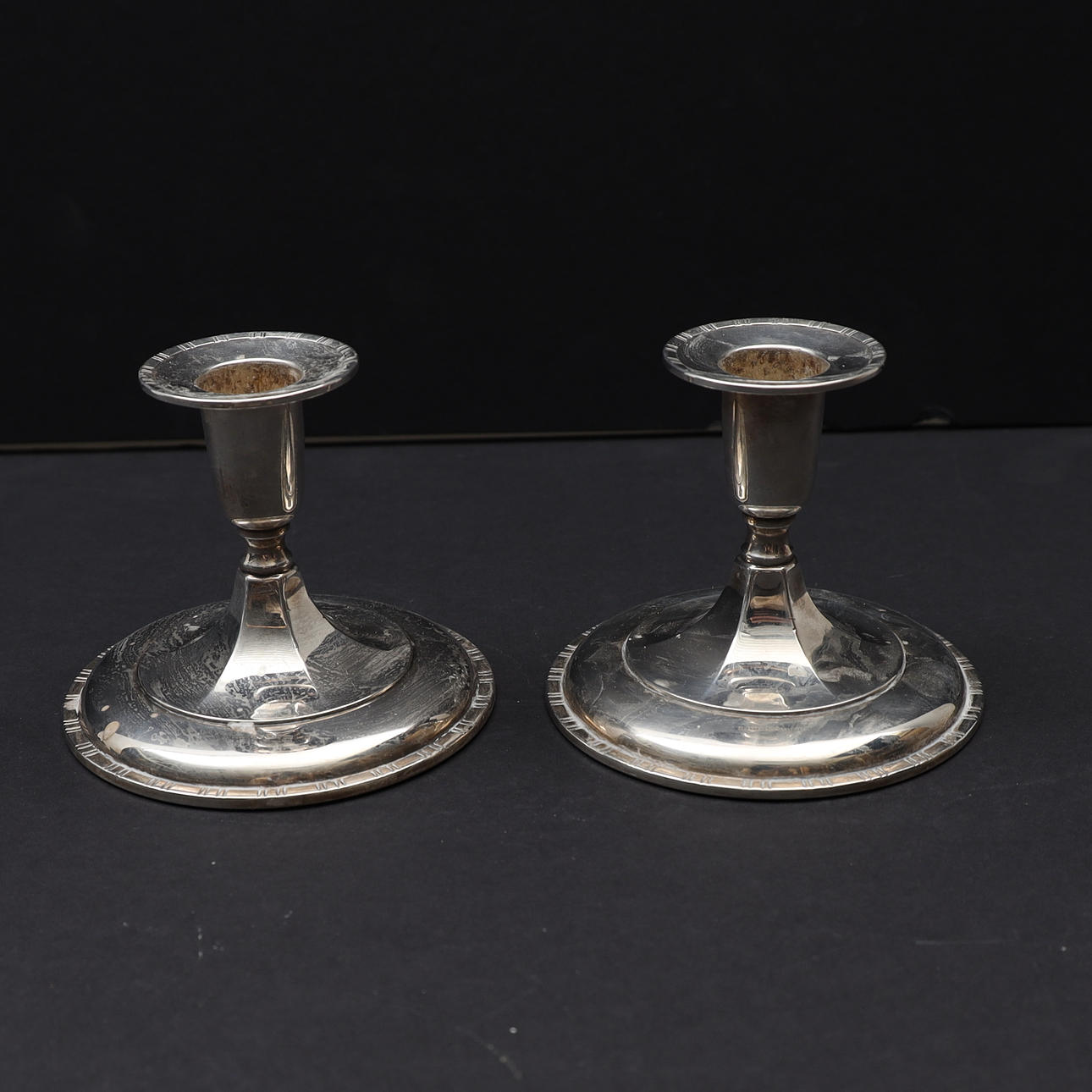 A PAIR OF CANDLESTICKS, Silver, Ceson.