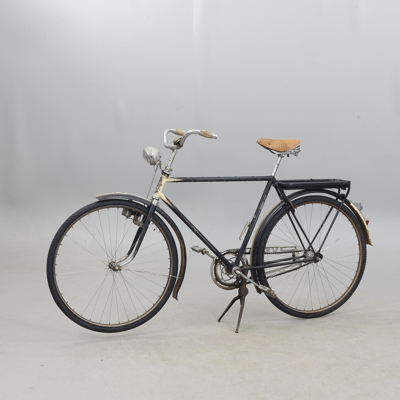 MEN'S BIKE, Vega ca. 1940s.