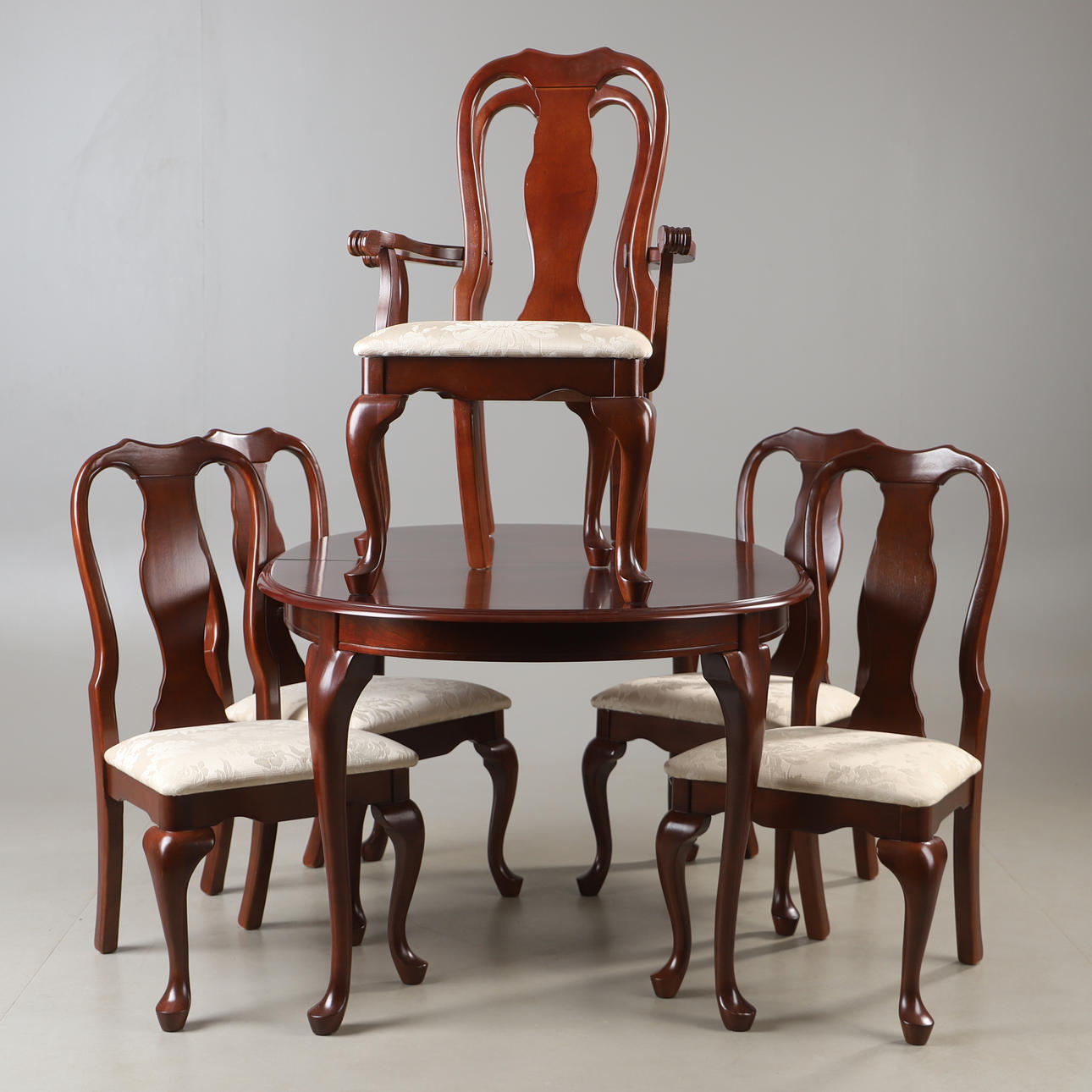 DINING ROOM GROUP, 7 pieces, beech, rococo style.