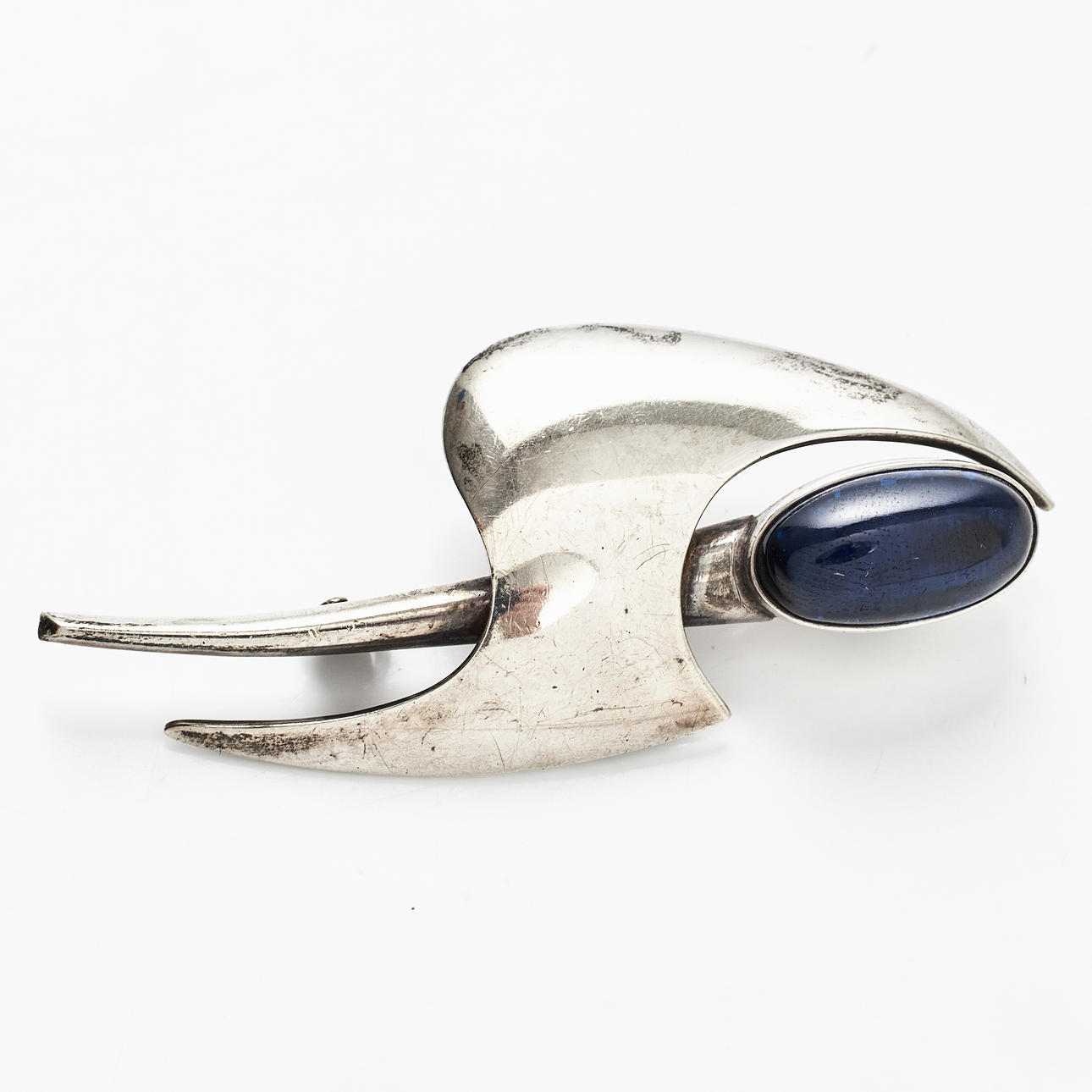 NIELS ERIK FROM, brosch, sterlingsilver, dekor med cabonslipad blå glassten.