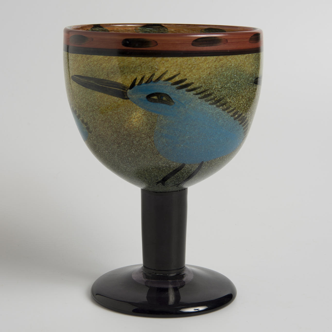 SKÅL PÅ FOT, konstglas, Ulrica Hydman-Vallien, Kosta Boda.