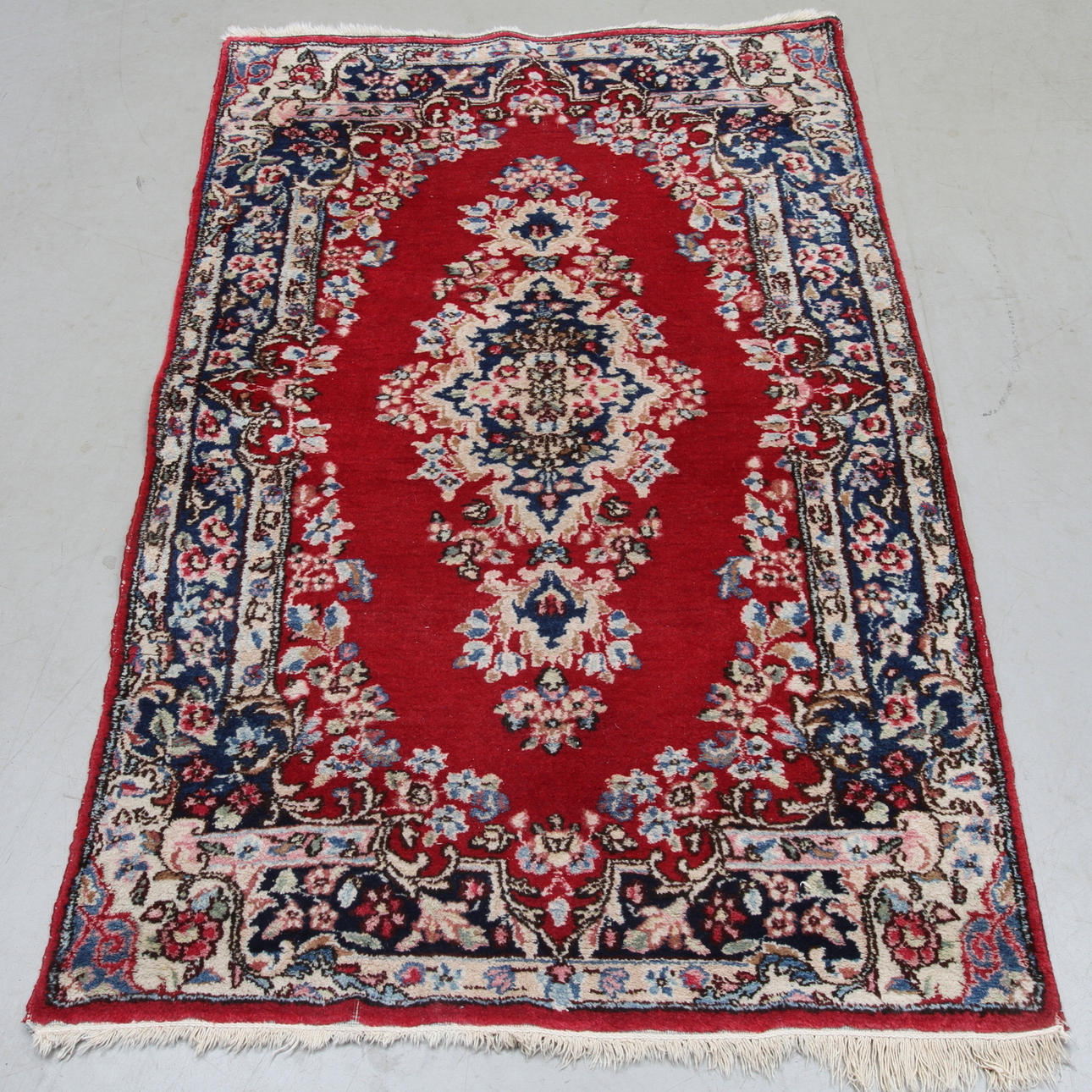 MATTA, orientalisk, ca 141 x 92 cm.
