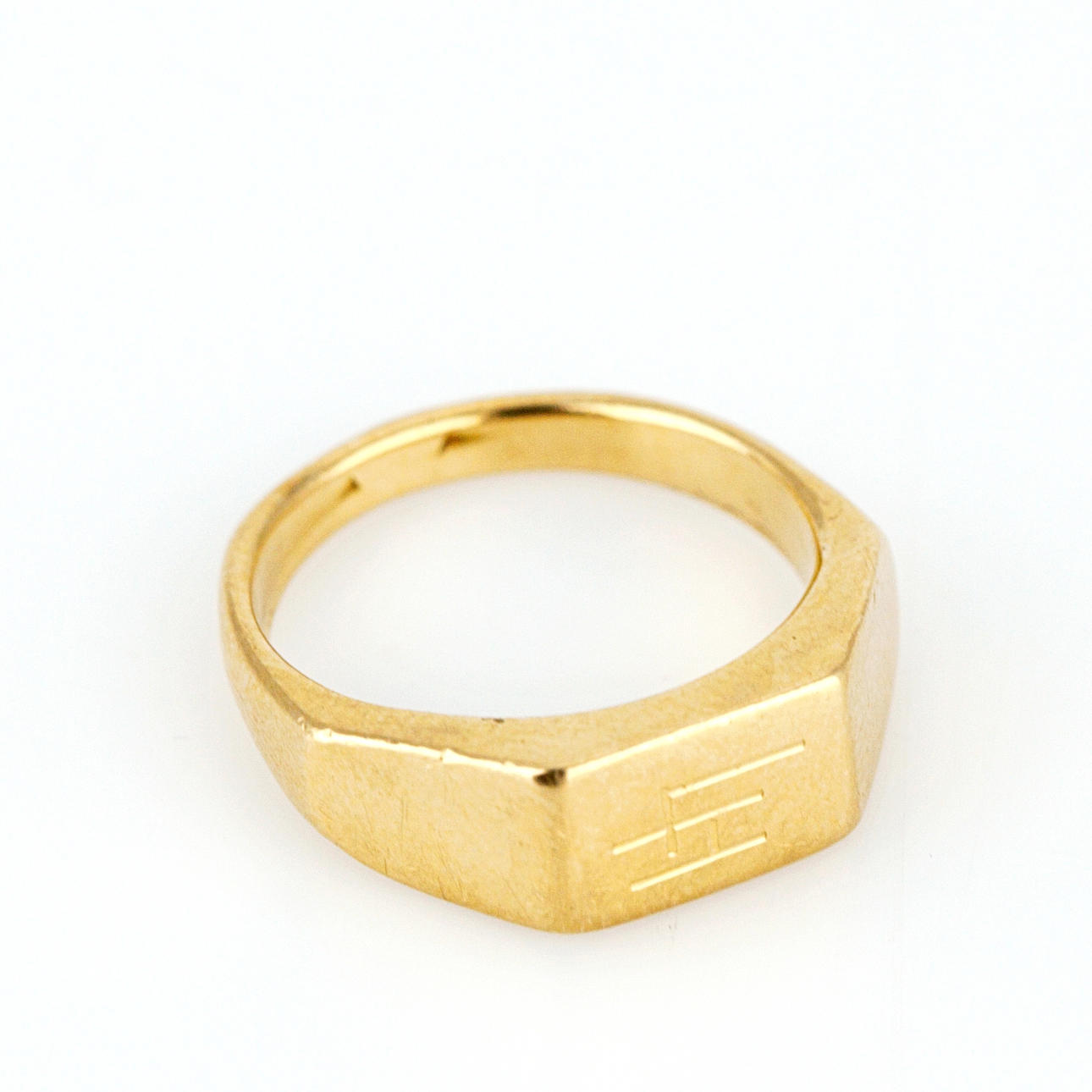 RING, gold 18k, monogram LH.
