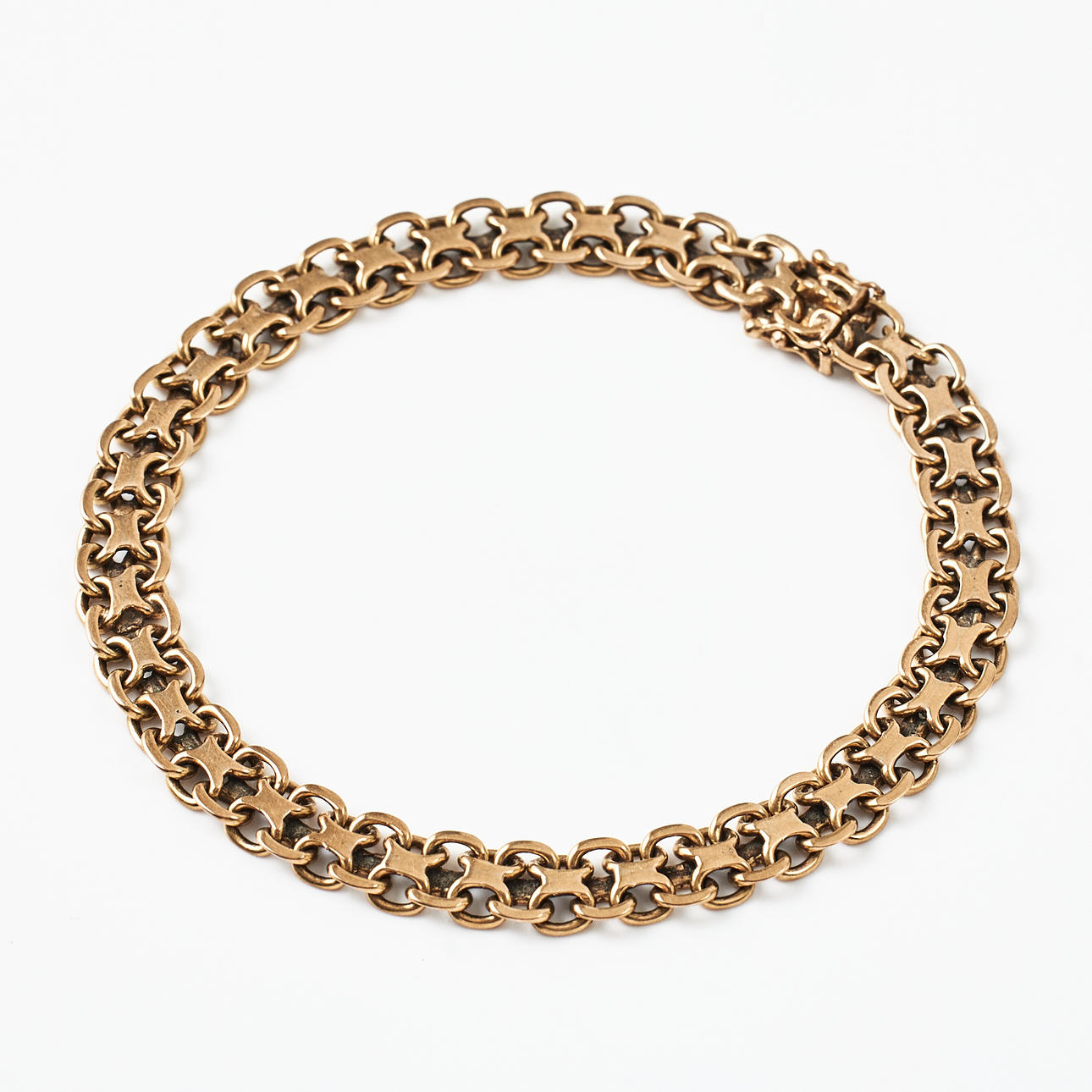 BRACELET, 18k gold, x-link, foreign stamp.