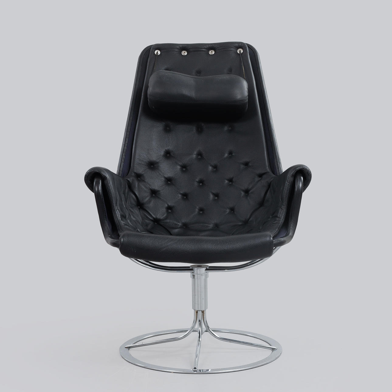 BRUNO MATHSSON. Armchair, “Jetson”, Dux.