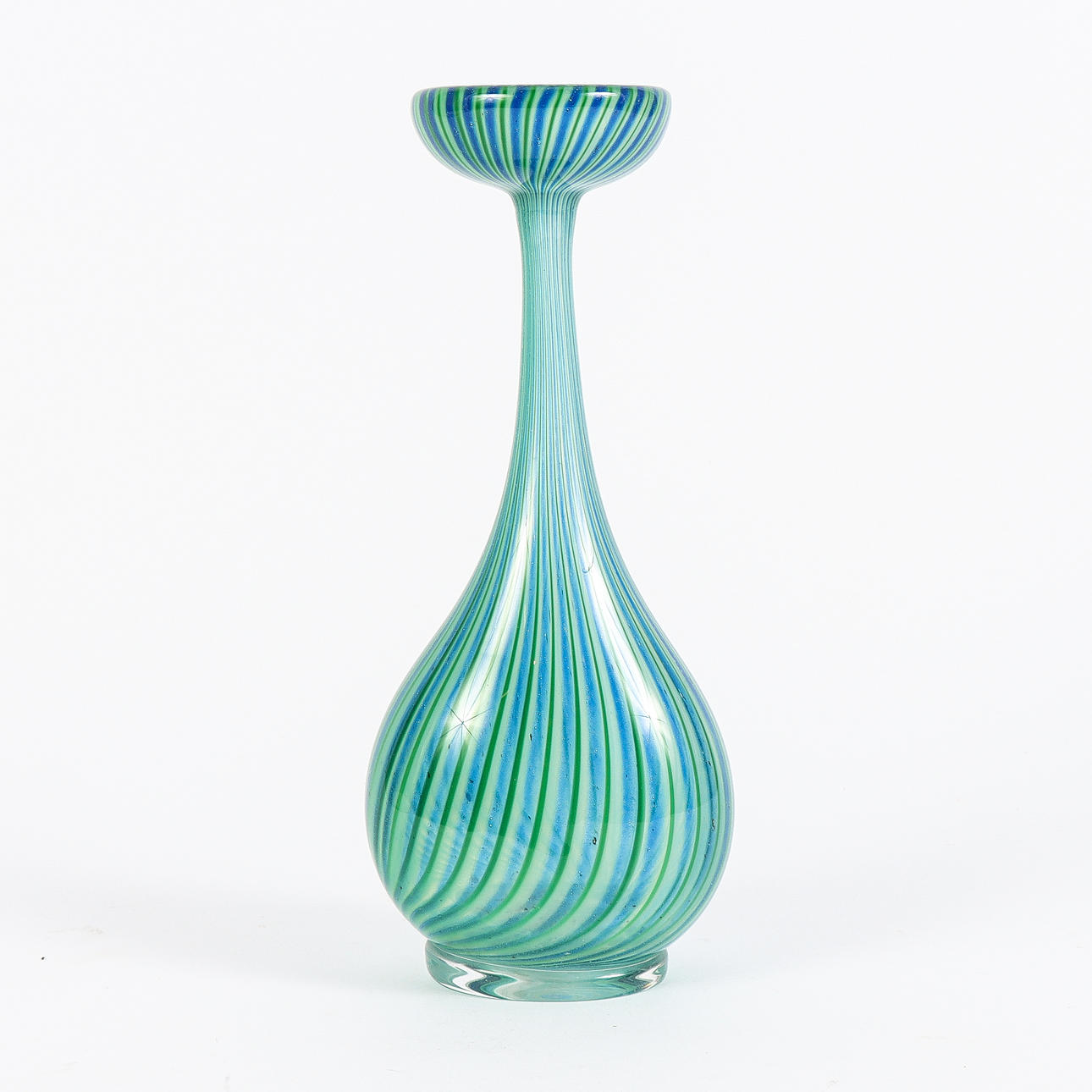 VASE art glass, unsigned.