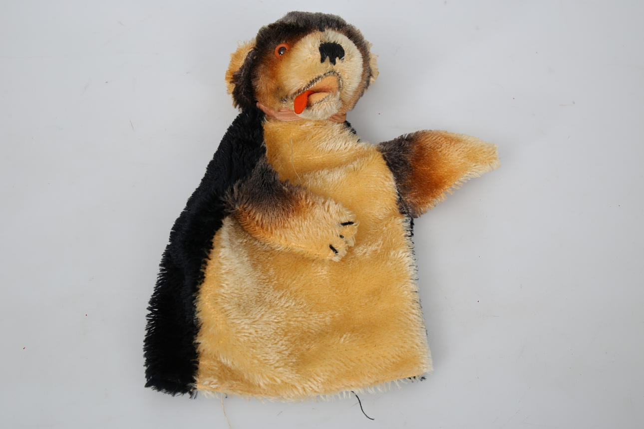 KASPERDOCKA, Steiff, 1900-talets mitt.