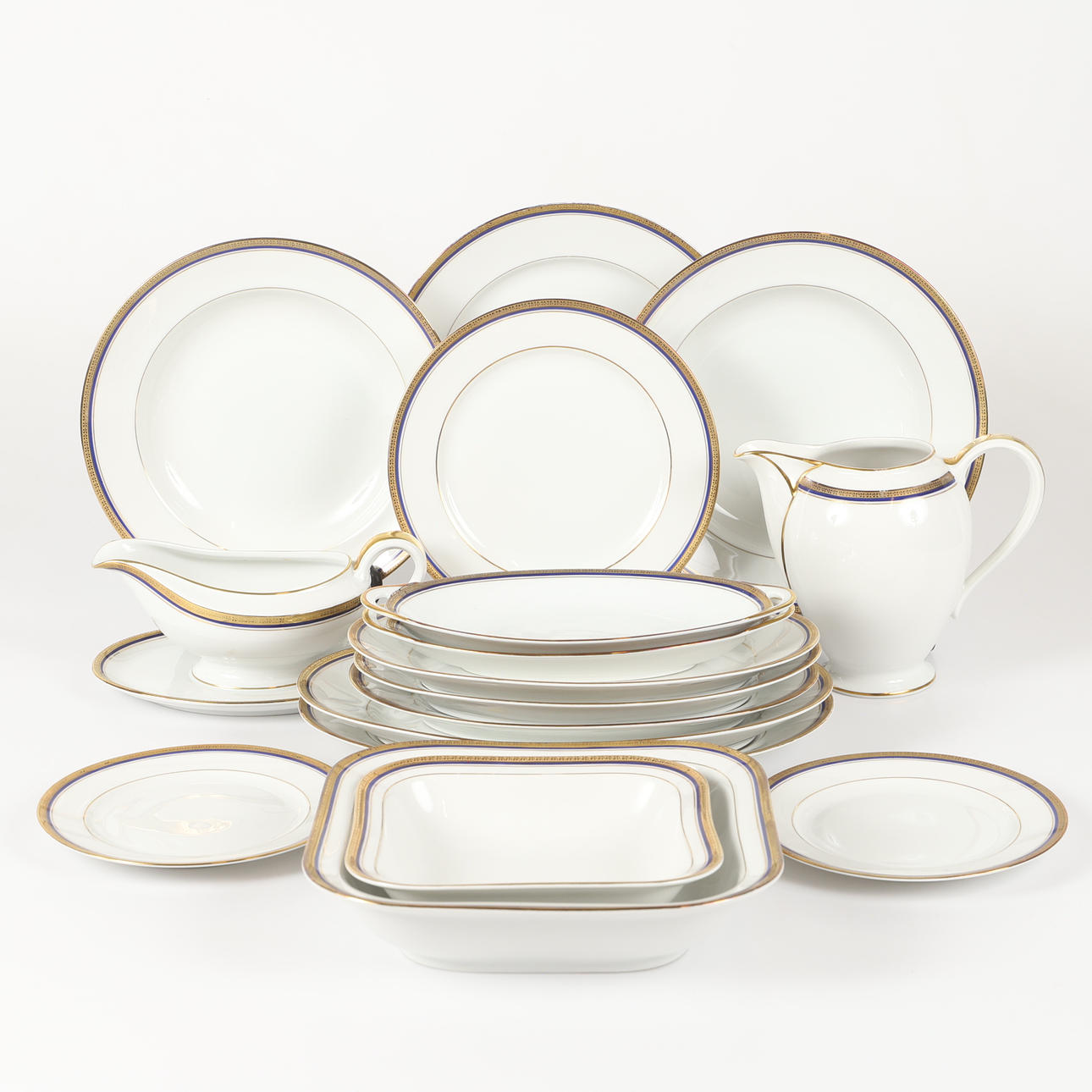 A 77 piece tableware set, Thomas, Germany.