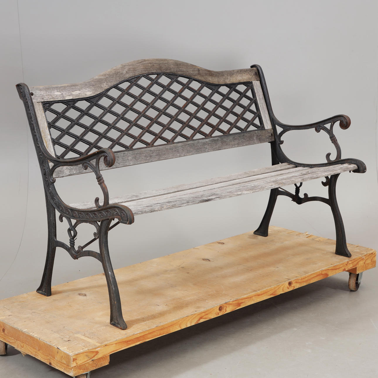 TRÄDGÅRDSSOFFA, trä/gjutjärn, 1900/2000-tal.