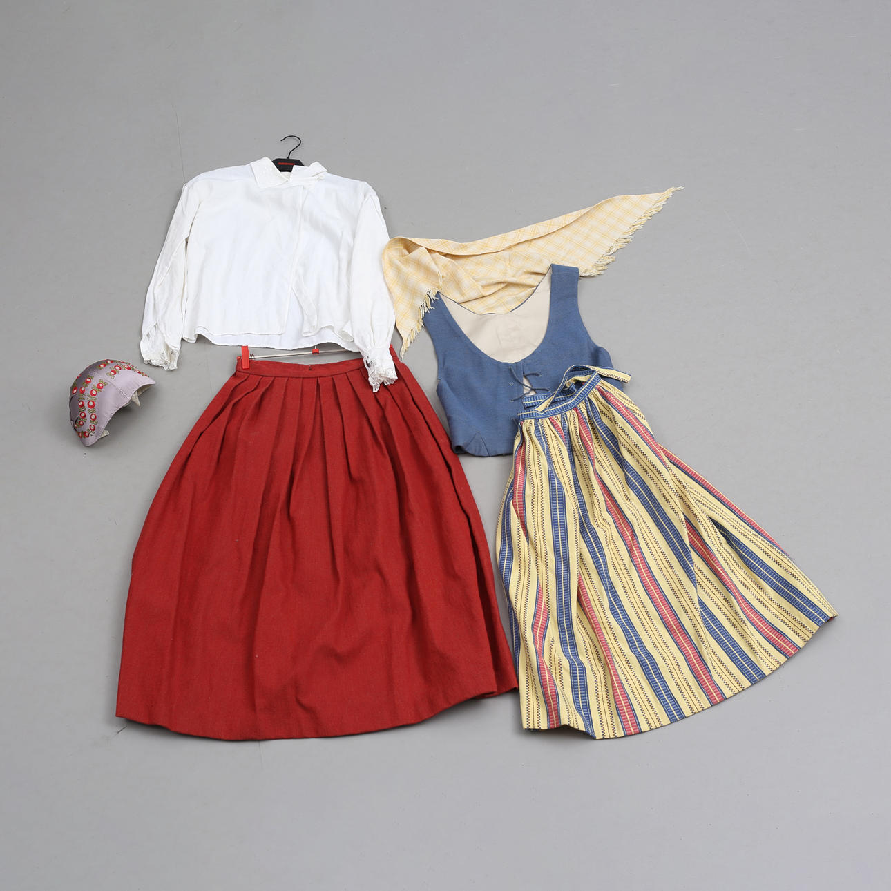 FOLKDRÄKT, Handbörds härad, Kalmar län.