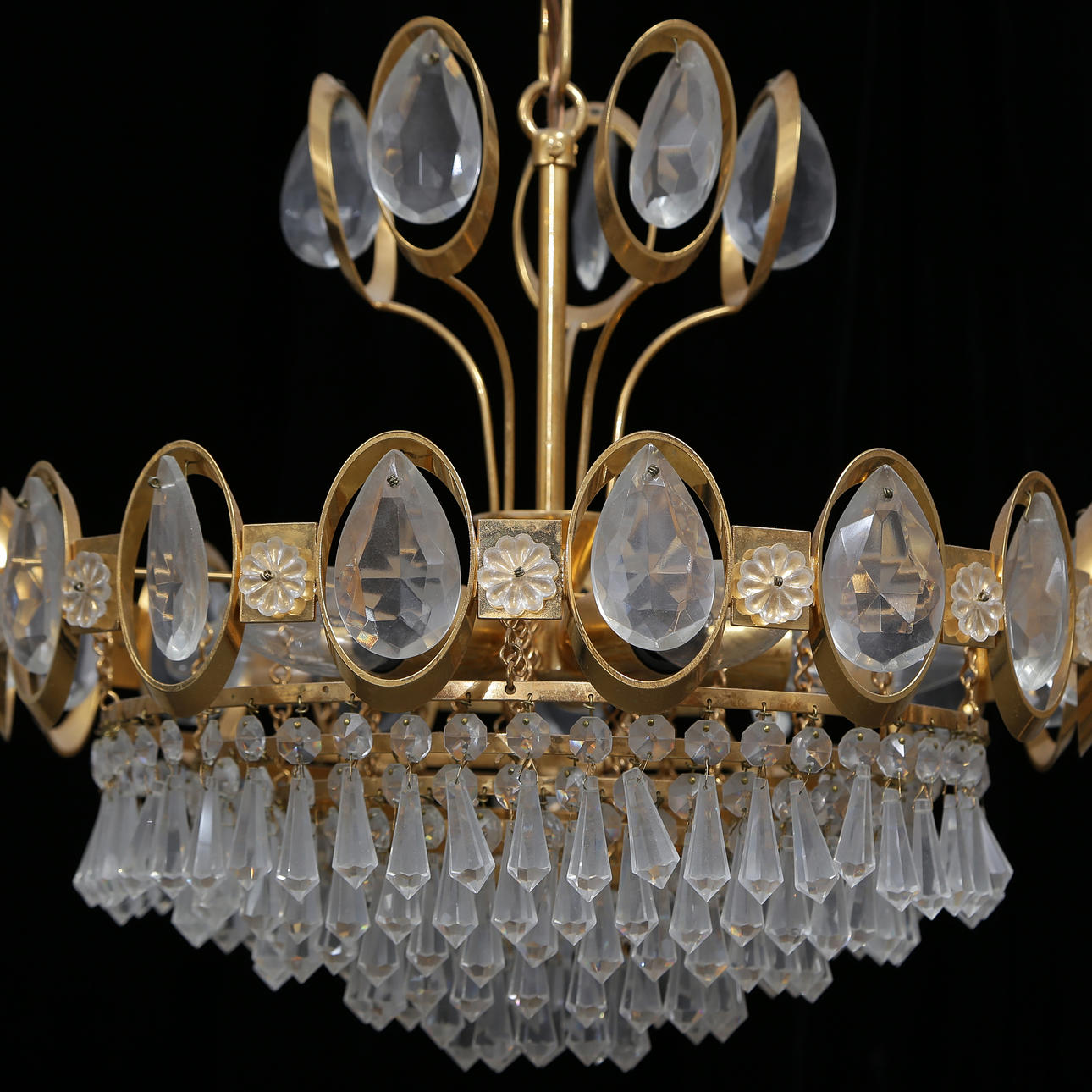 CEILING LAMP WITH PRISMS, BRASS.