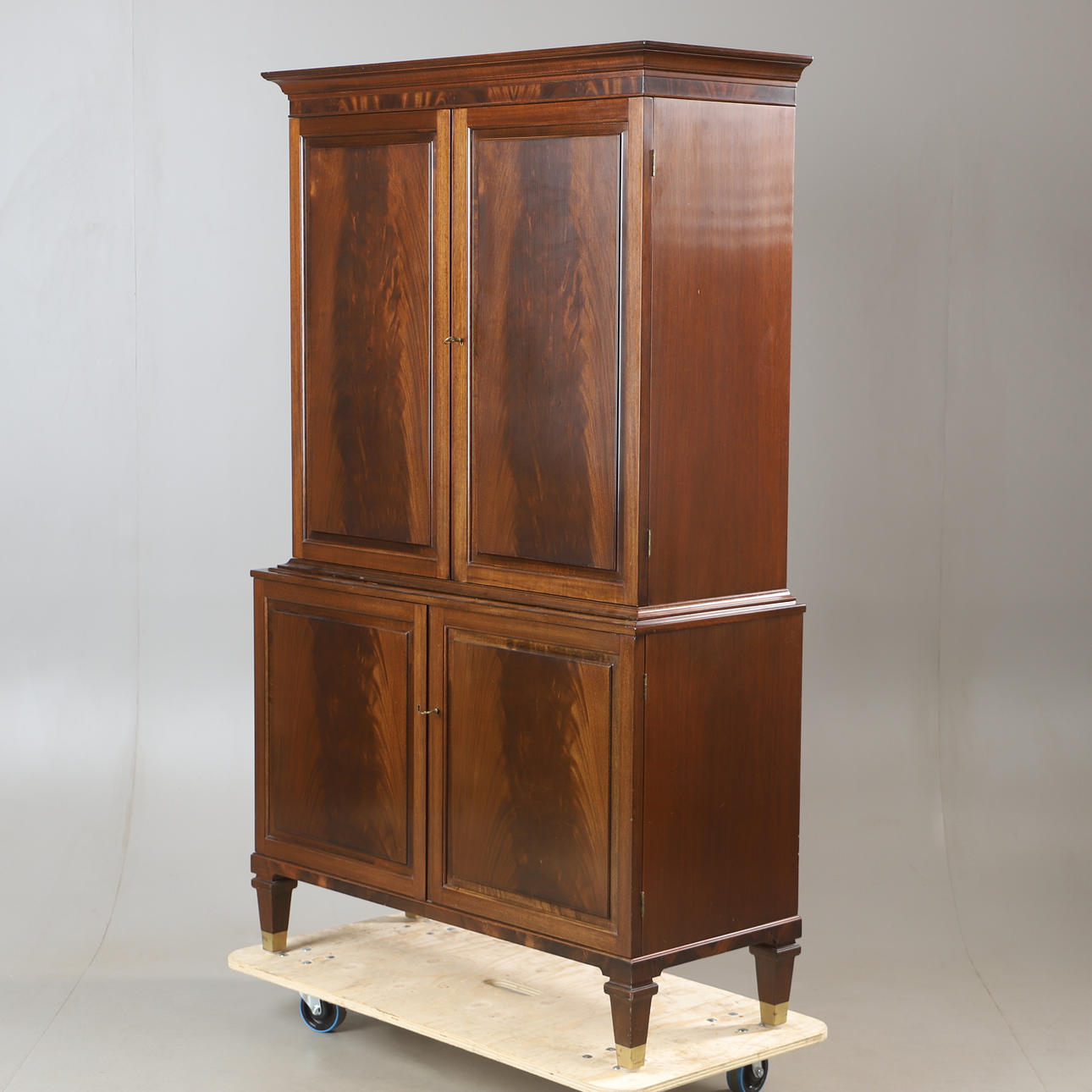 SKÅP, mahogny, 1900-talets andra hälft.