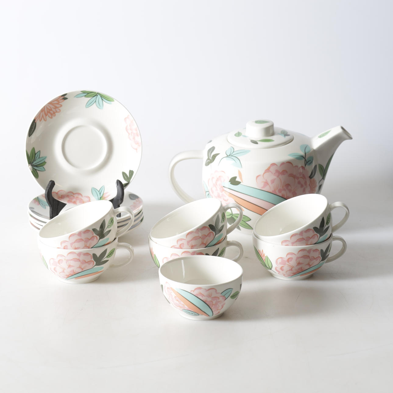 A 'Domino' tableware set, Arabia, Finland.