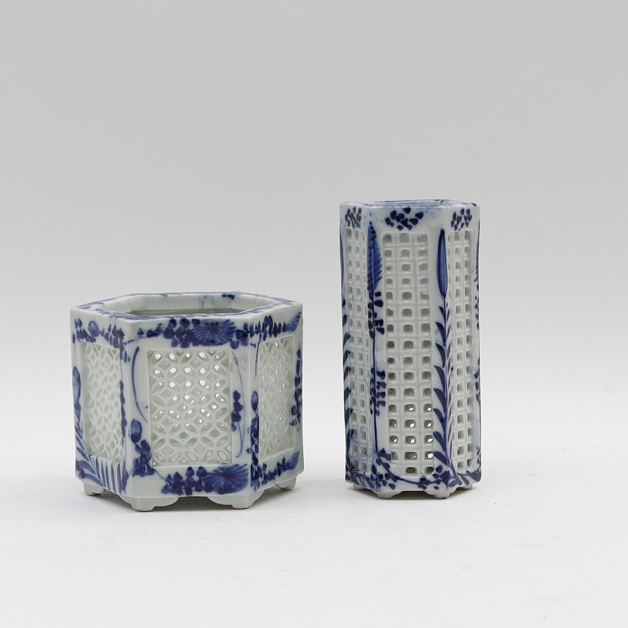 Two Japanese vases, 19th century.