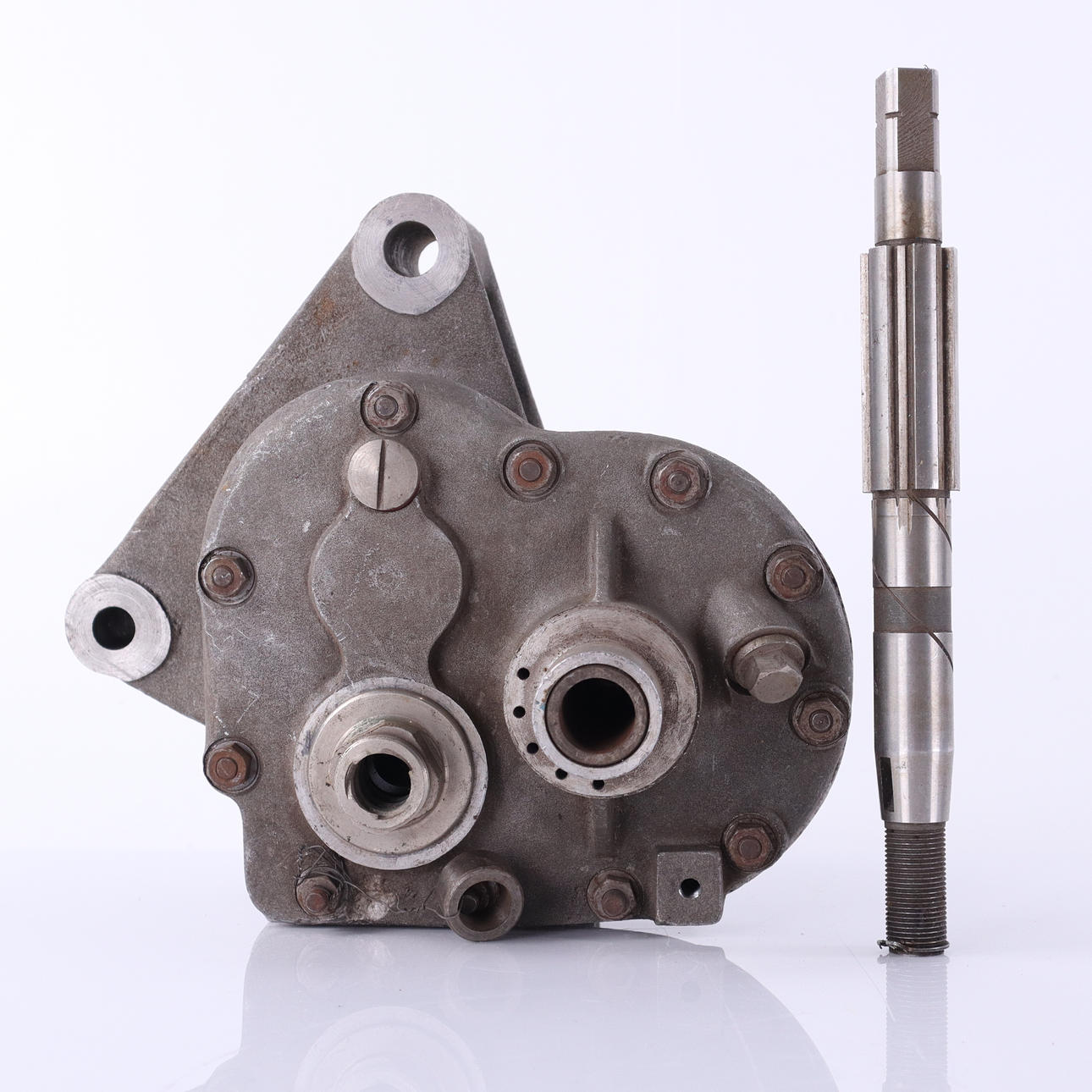 A 1940s-era MONARK ALBIN, m/42, gearbox housing and shaft, Sweden ...