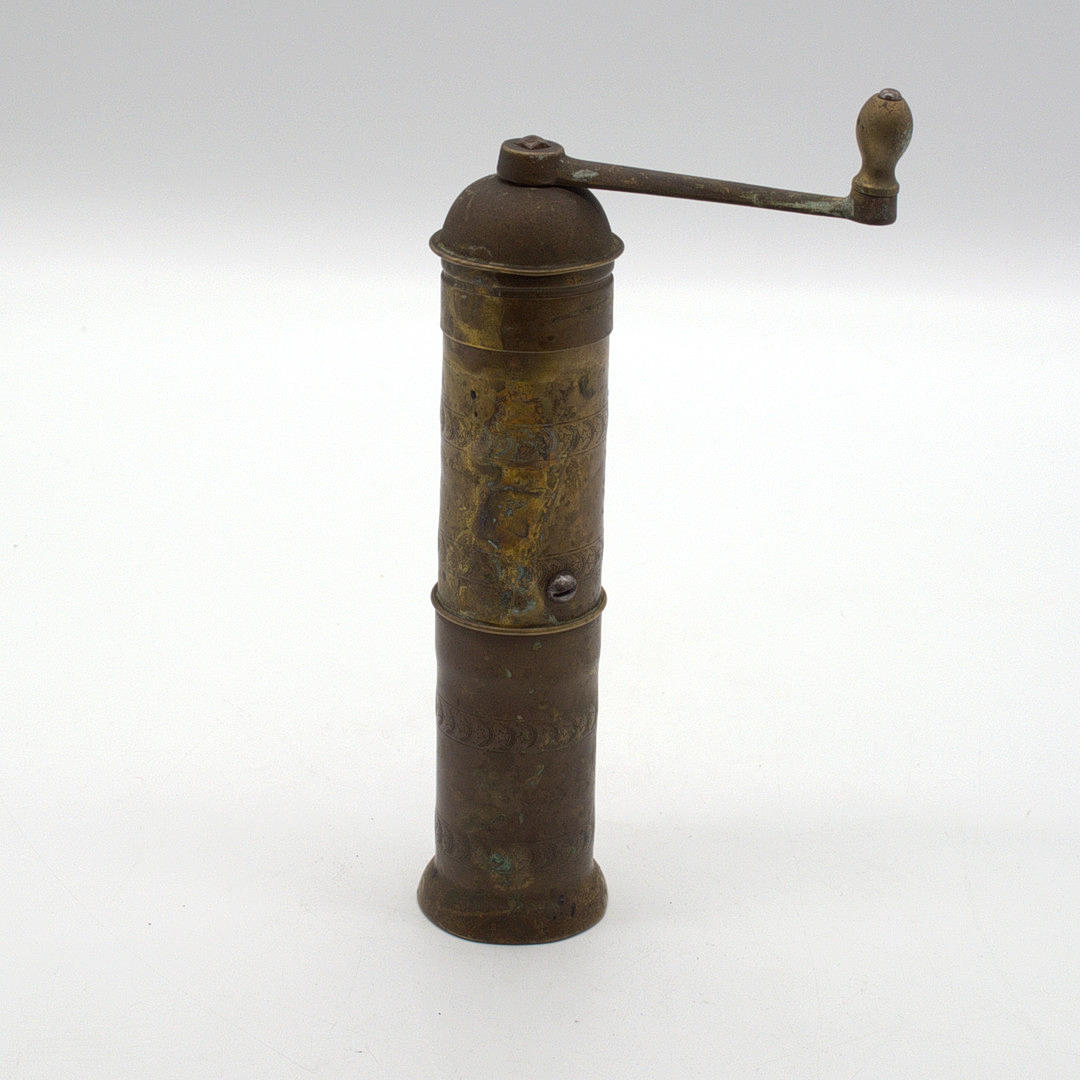 TROESSER BRASS MOCHA/PEPPER MILL; VINTAGE.