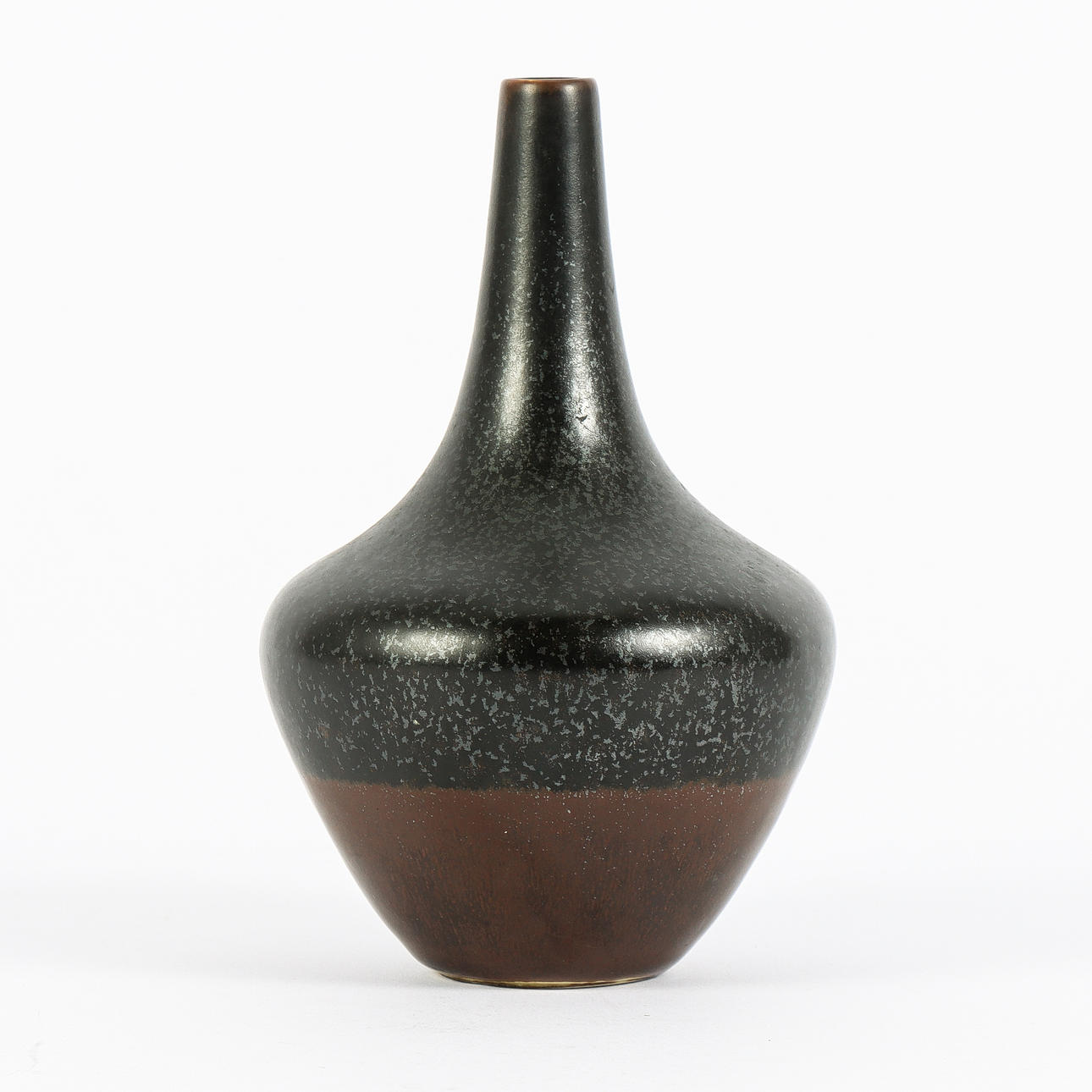 GUNNAR NYLUND. A stoneware vase, Rörstrand.