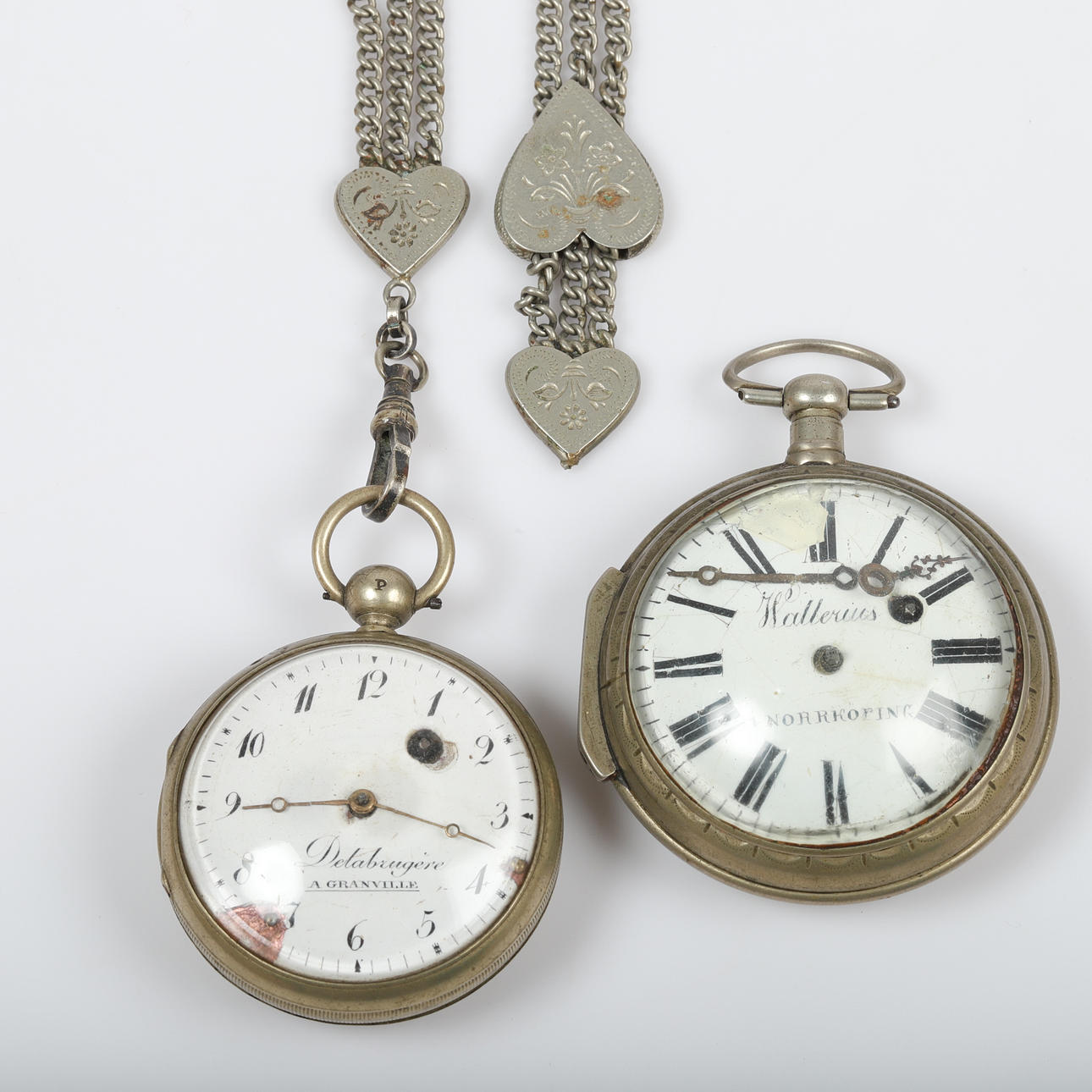 SPINDELUR, 2 stycken, vitmetall, bl. a. Wallerius Norrköping.