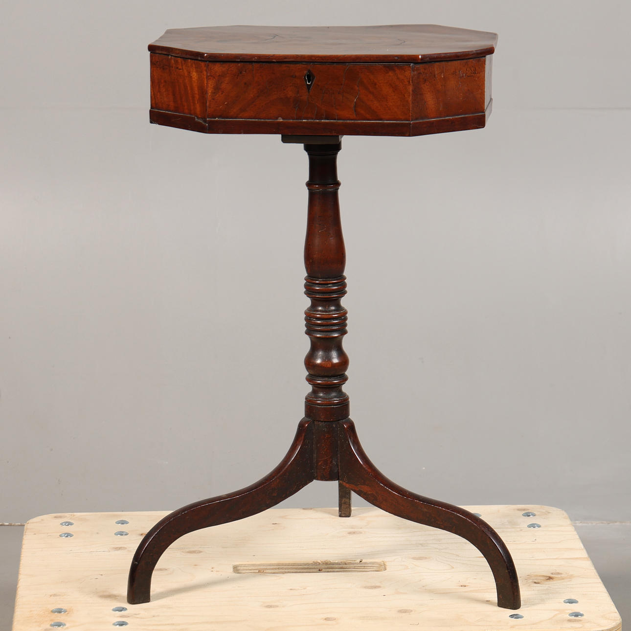 A VICTORIAN MAHOGANY OCTAGONAL TABLE, CIRCA 1870.