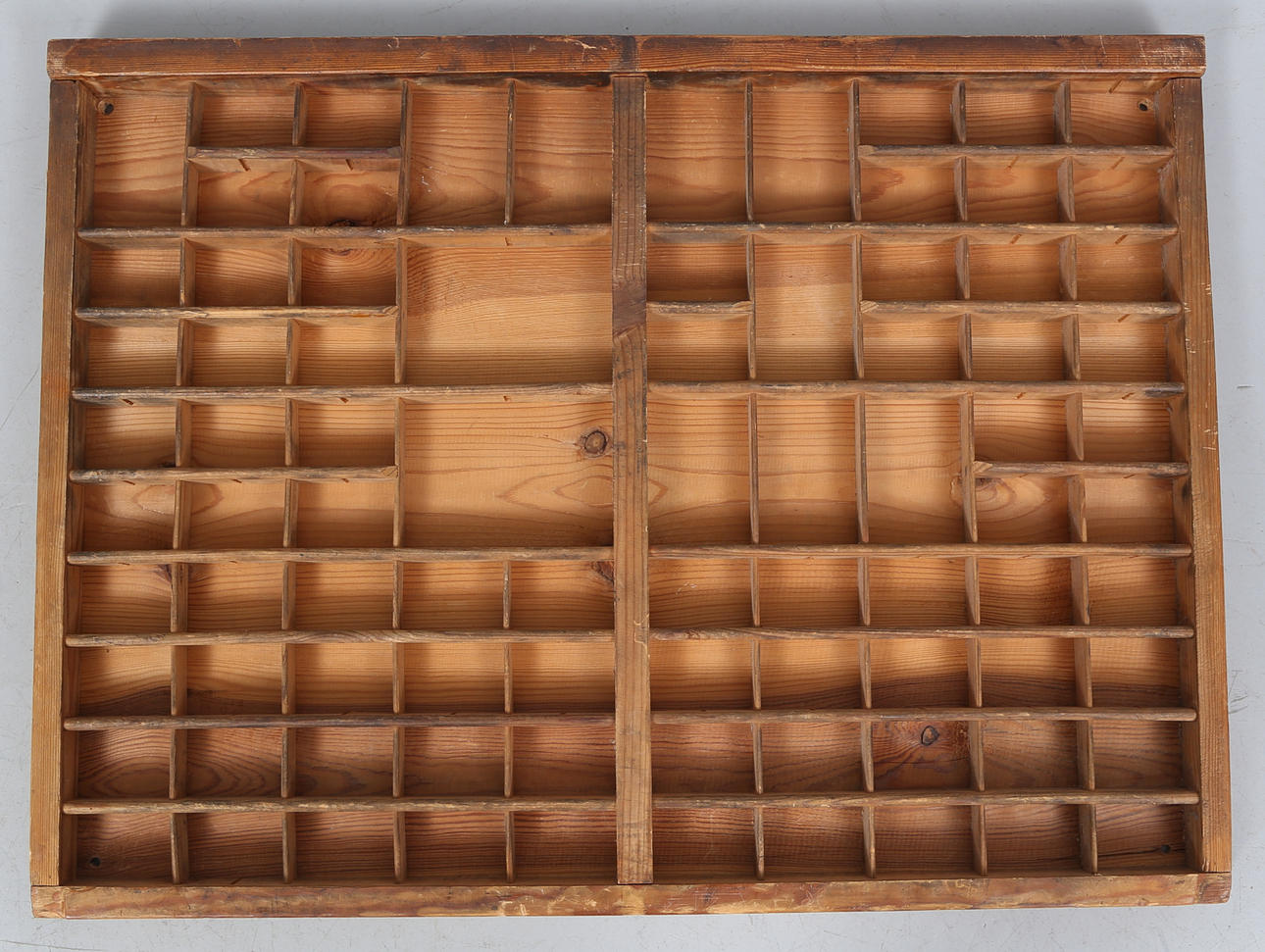 A 20th-century casthylla.