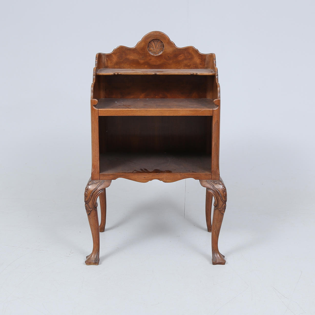 HYLLA, Engelsk stil, 1900-tal.