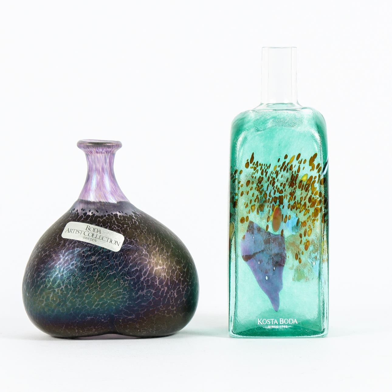 BERTIL VALLIEN. Bottles 2 pieces, signed.