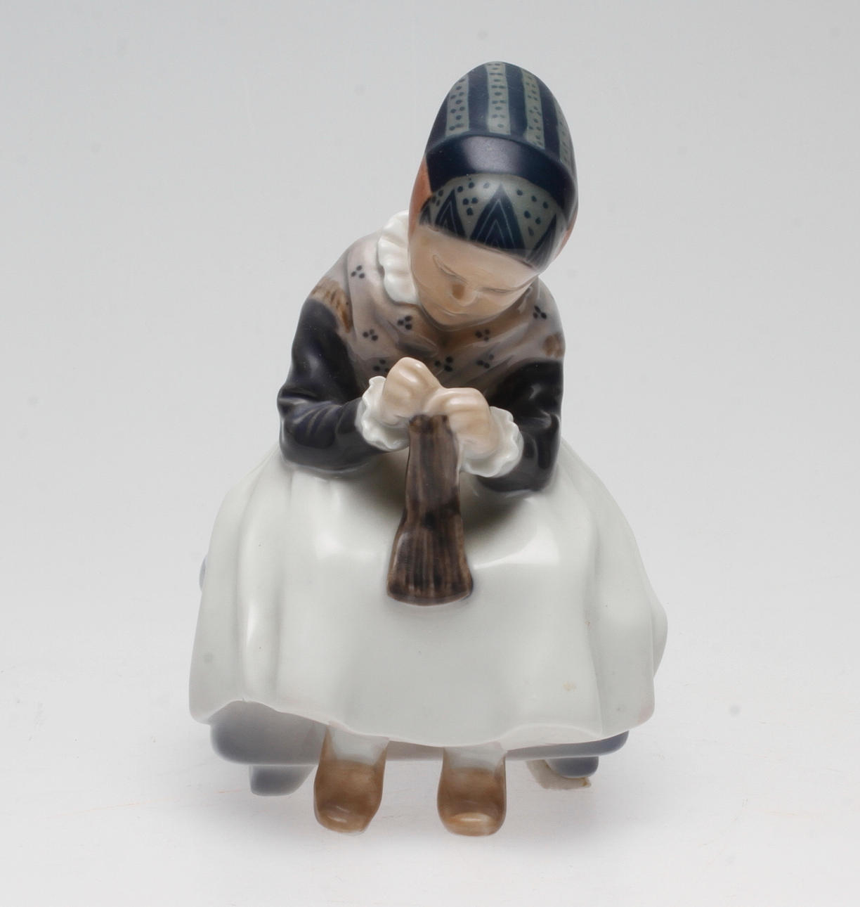 FIGURIN, porslin, Lotte Benter, Royal Copenhagen, Danmark.