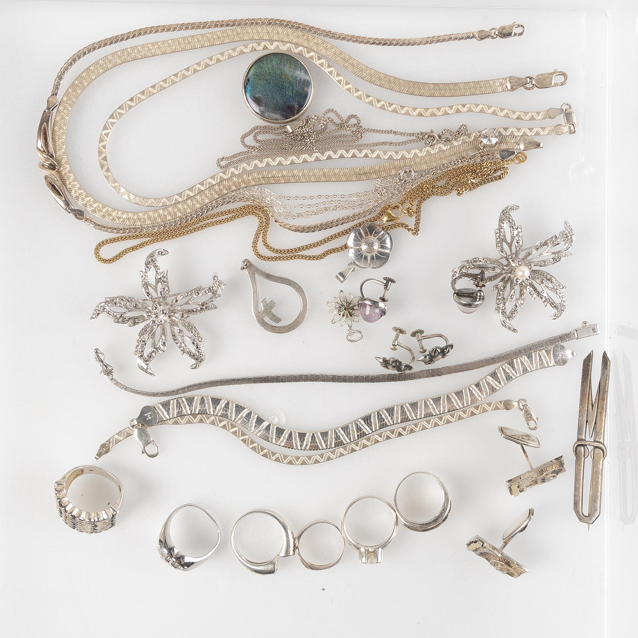 COLLECTION JEWELLERY, silver.