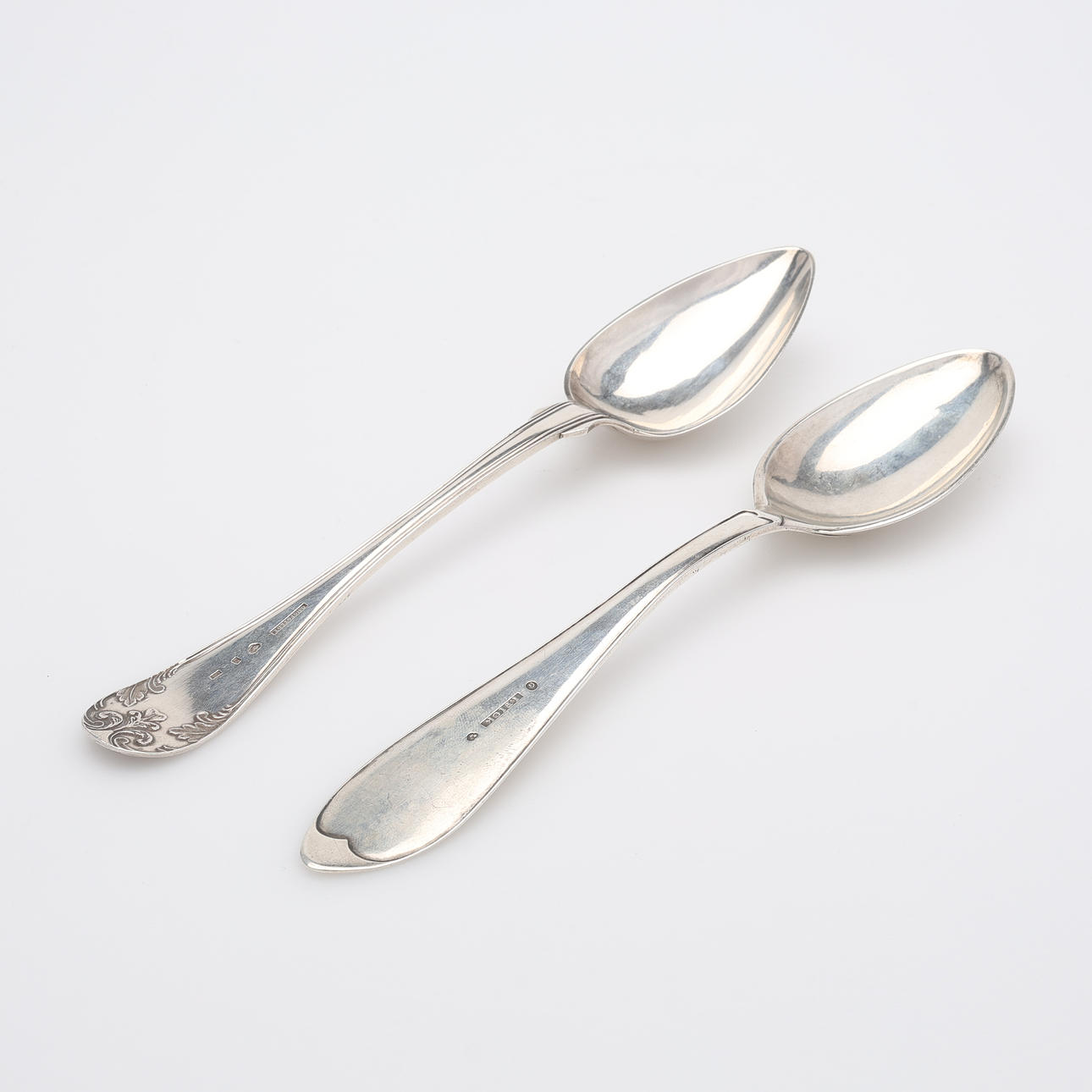 ANTIQUE SILVER DINING SPOONS, 2 PCS, total 123 g.