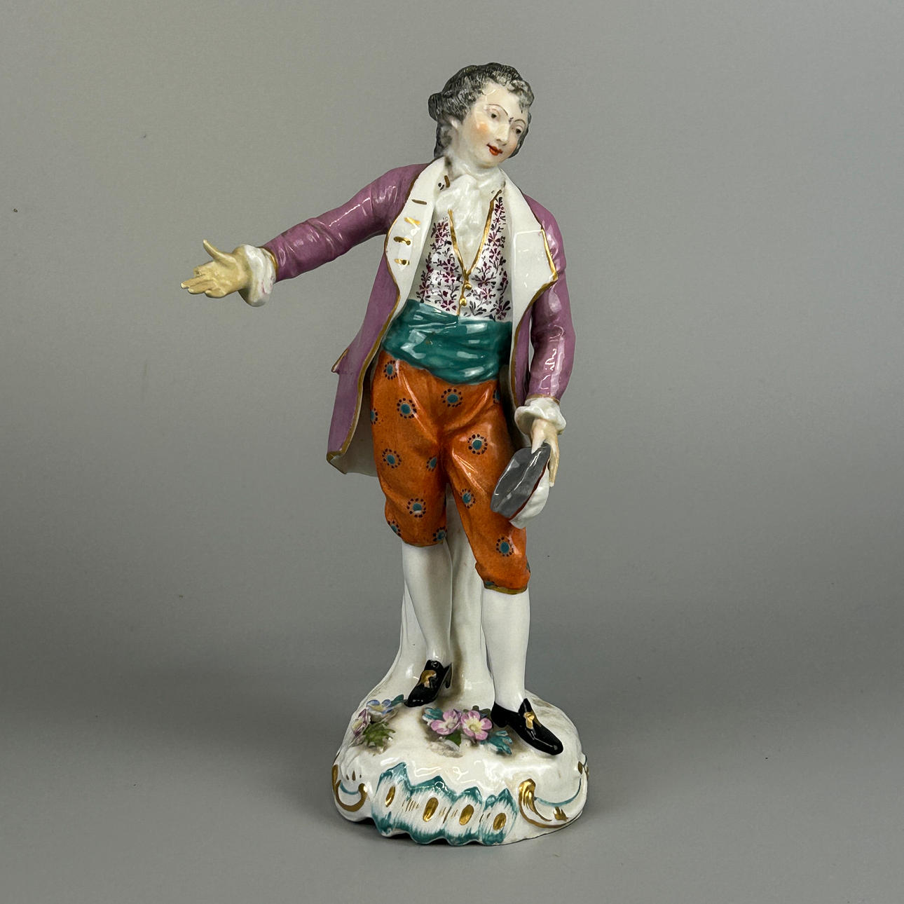 19TH CENTURY GERMAN PORCELAIN FIGURE.