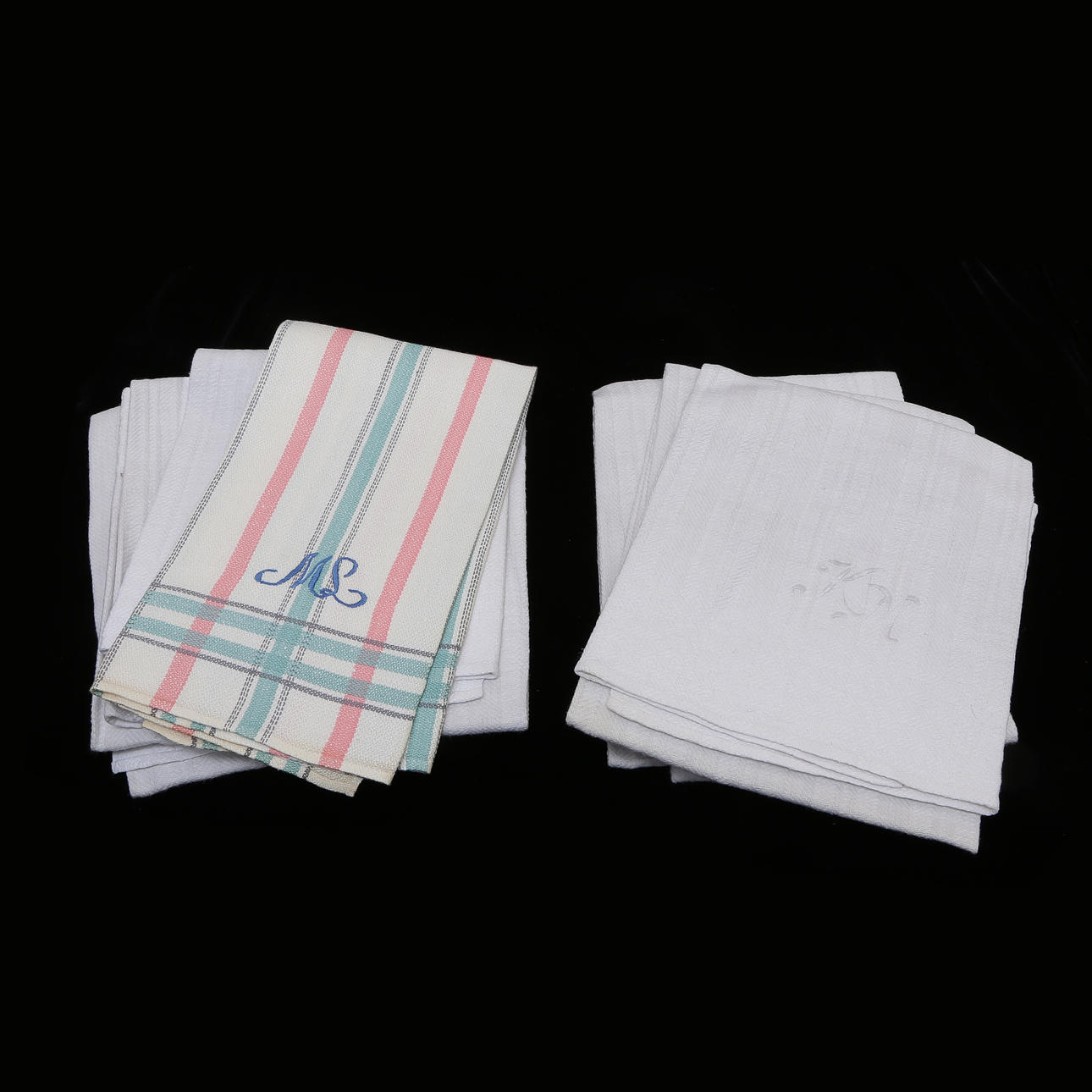 SAMLING HANDDUKAR I LINNE, 8 DELAR, 1900-TAL.