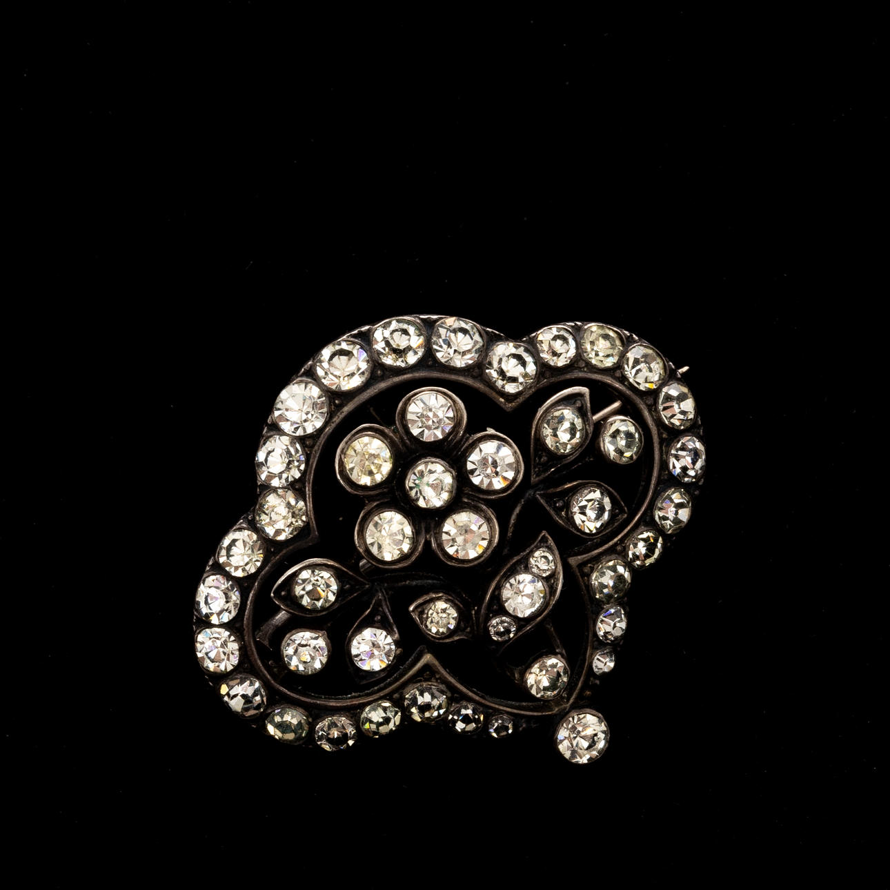 BROOCH, Silver, White stones.
