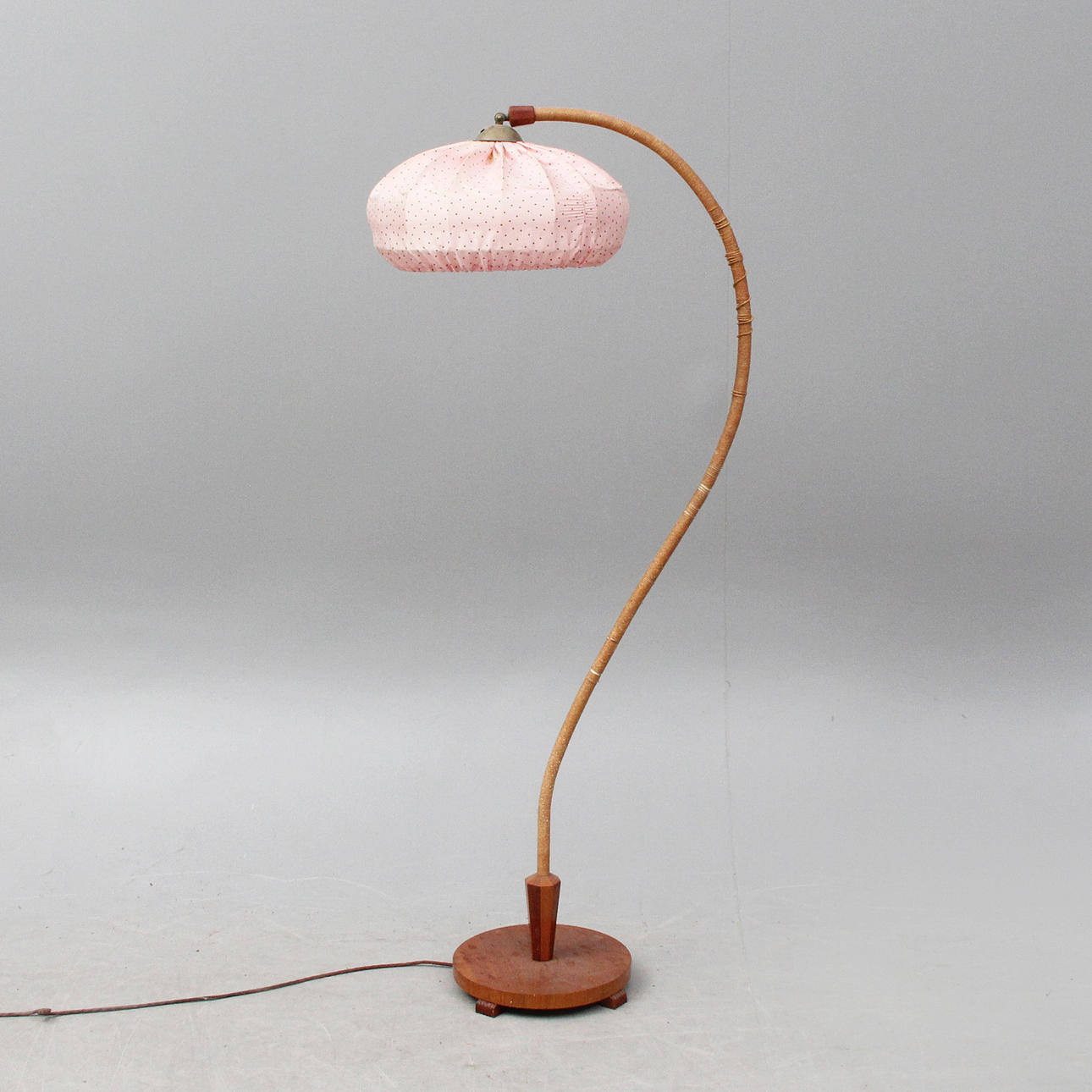 FLOOR LAMP, pink shade.