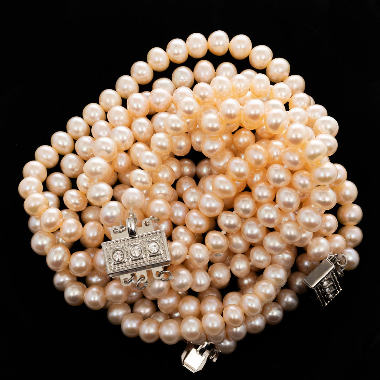 PEARL NECKLACE & BRACELET, 3 rows.