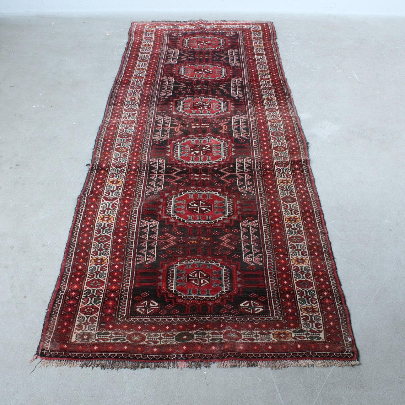 Bukhara rug/runner, wool on wool, 282 x 106.