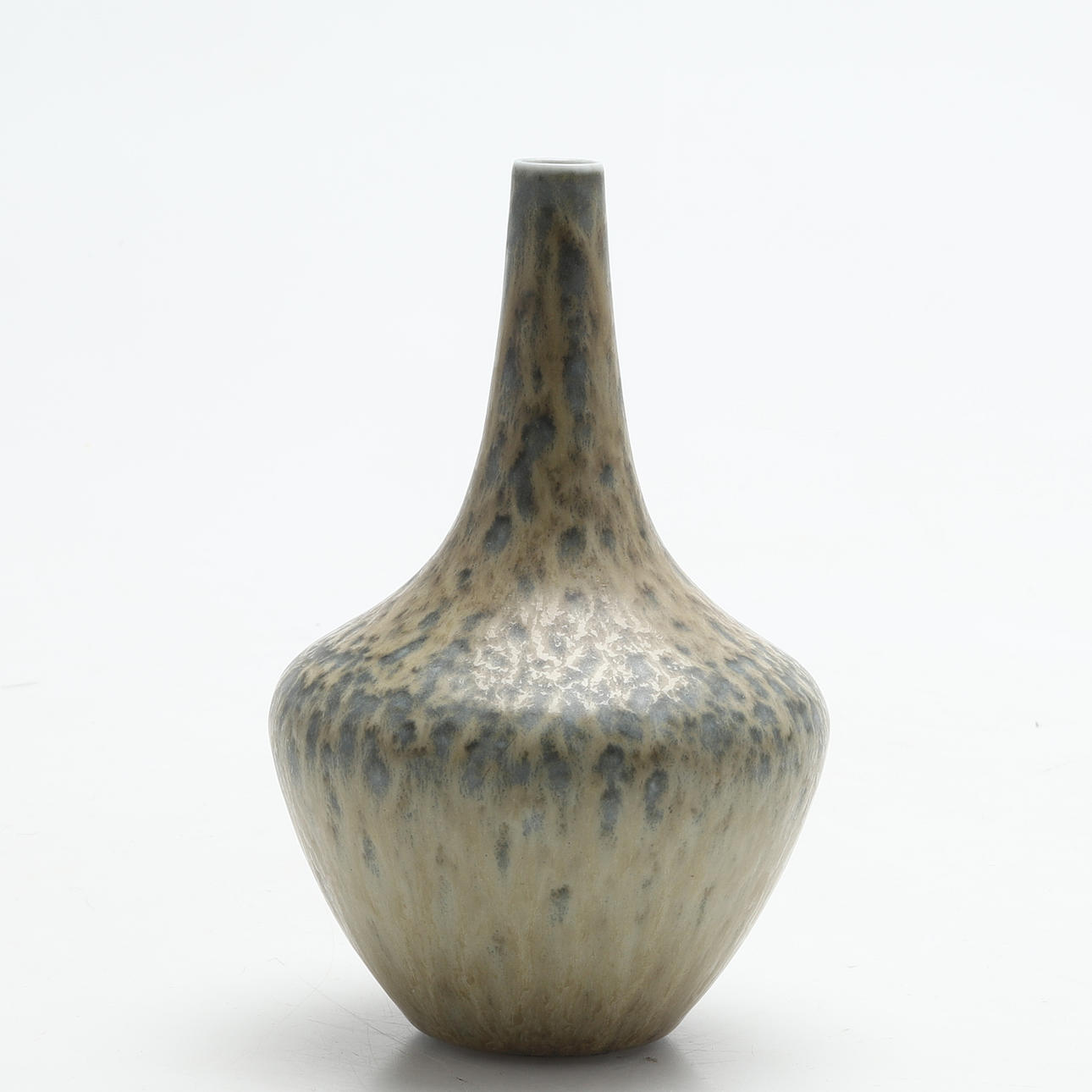 GUNNAR NYLUND. A vase, Rörstrand, stoneware, model NSQ, signed.