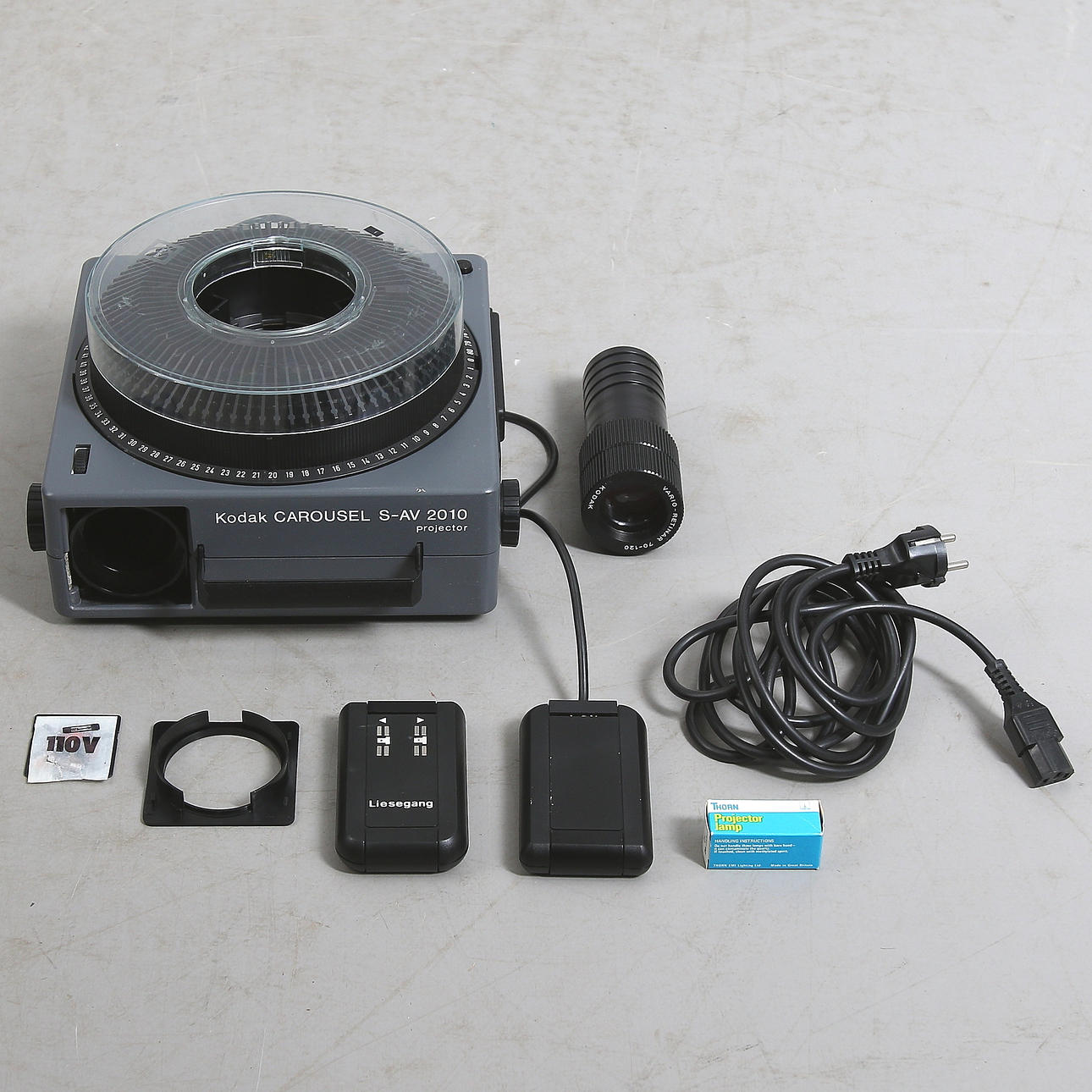 DIAPROJEKTOR, Kodak Carousel, S-AV 2010.