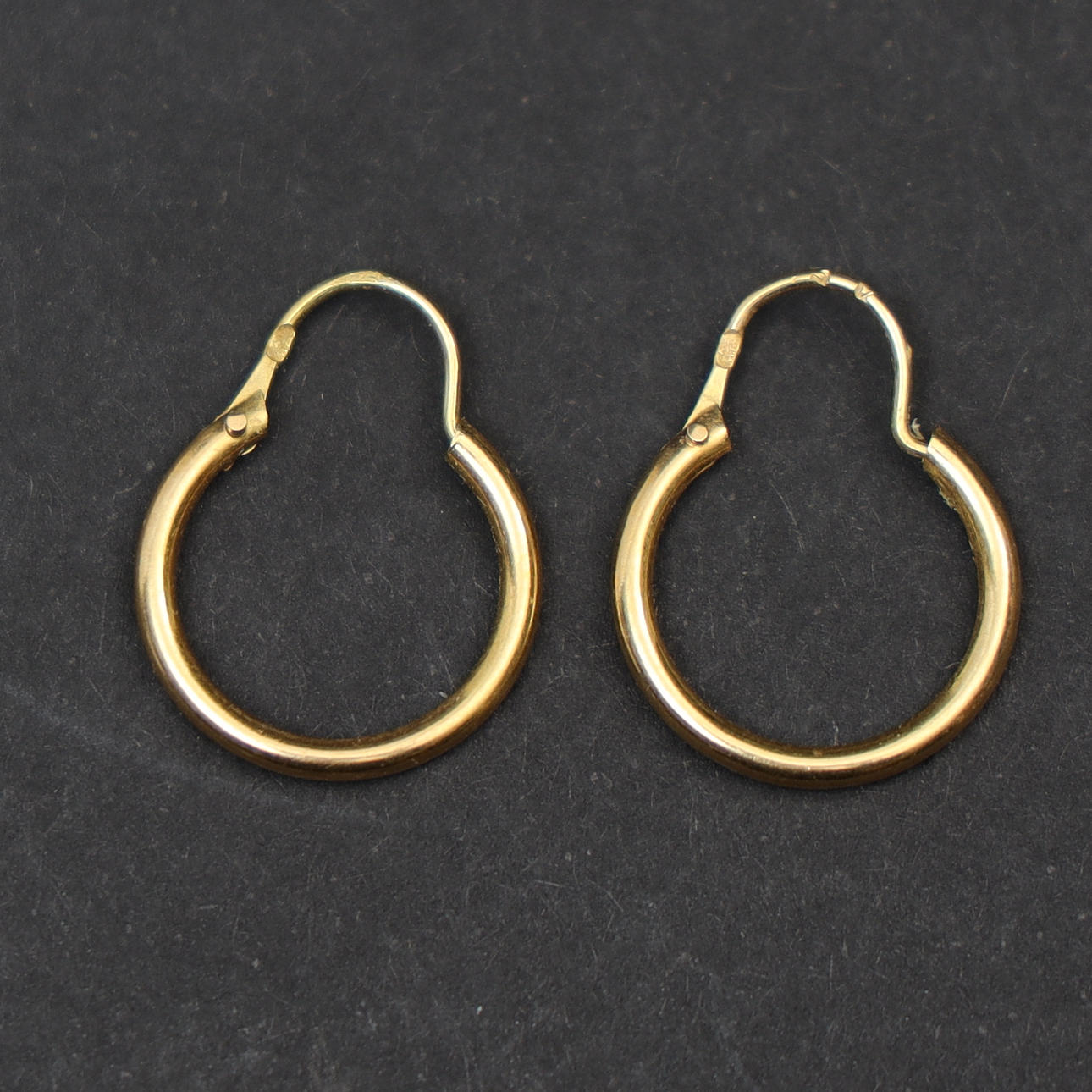 EARRINGS A PAIR, 18K, gold.
