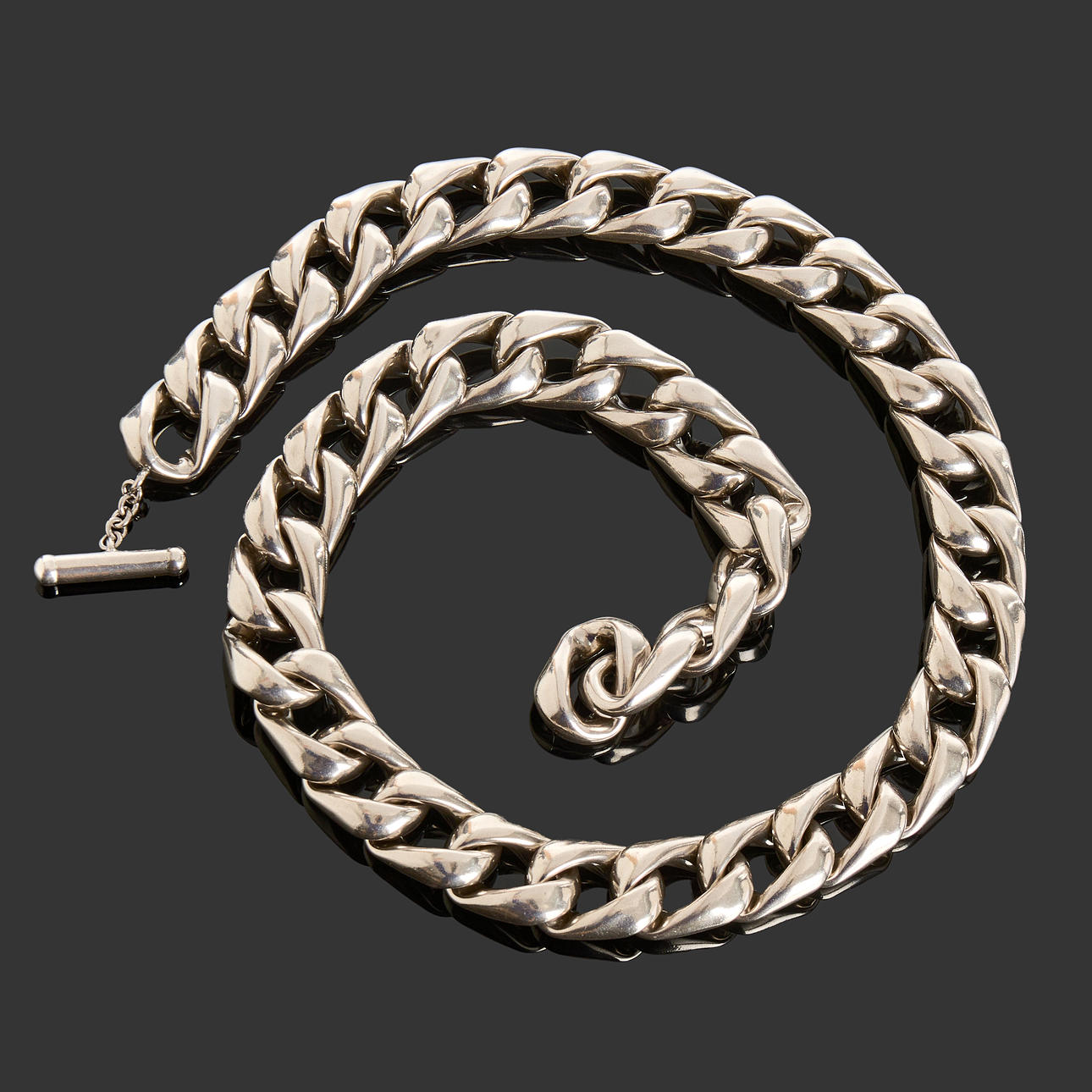 NECKLACE, silver, length 70 cm, width 2 cm.