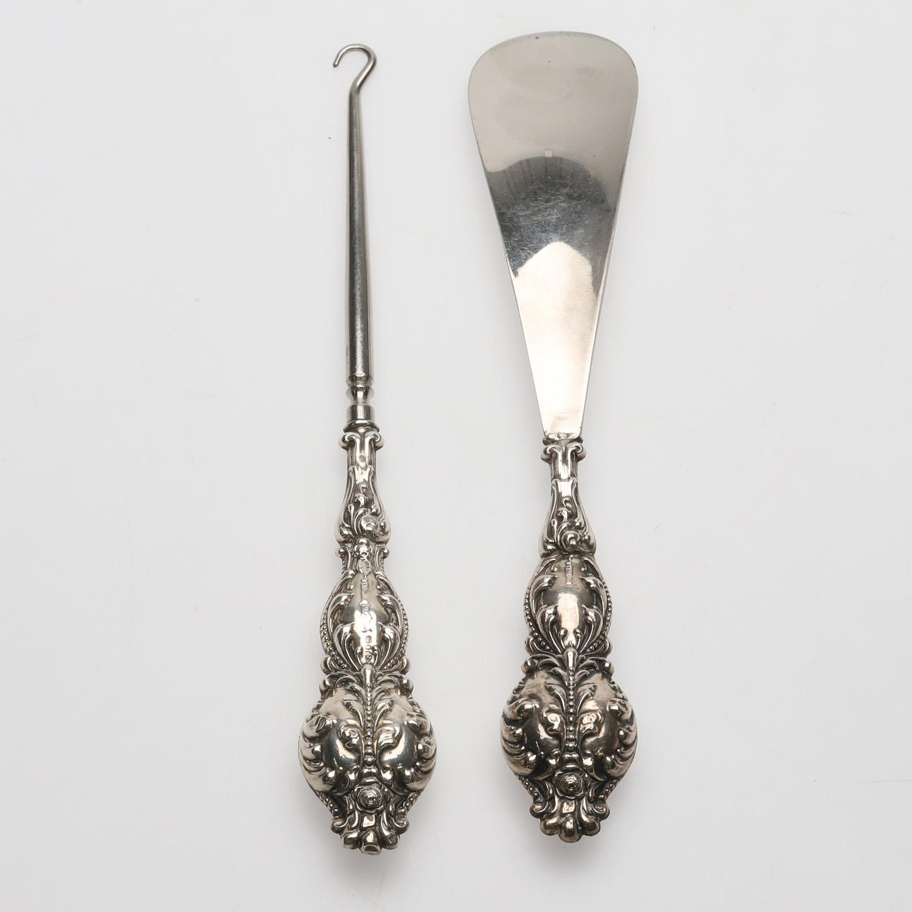 BUTTON HOOK AND SHOE HORN. SILVER STERLING (925).