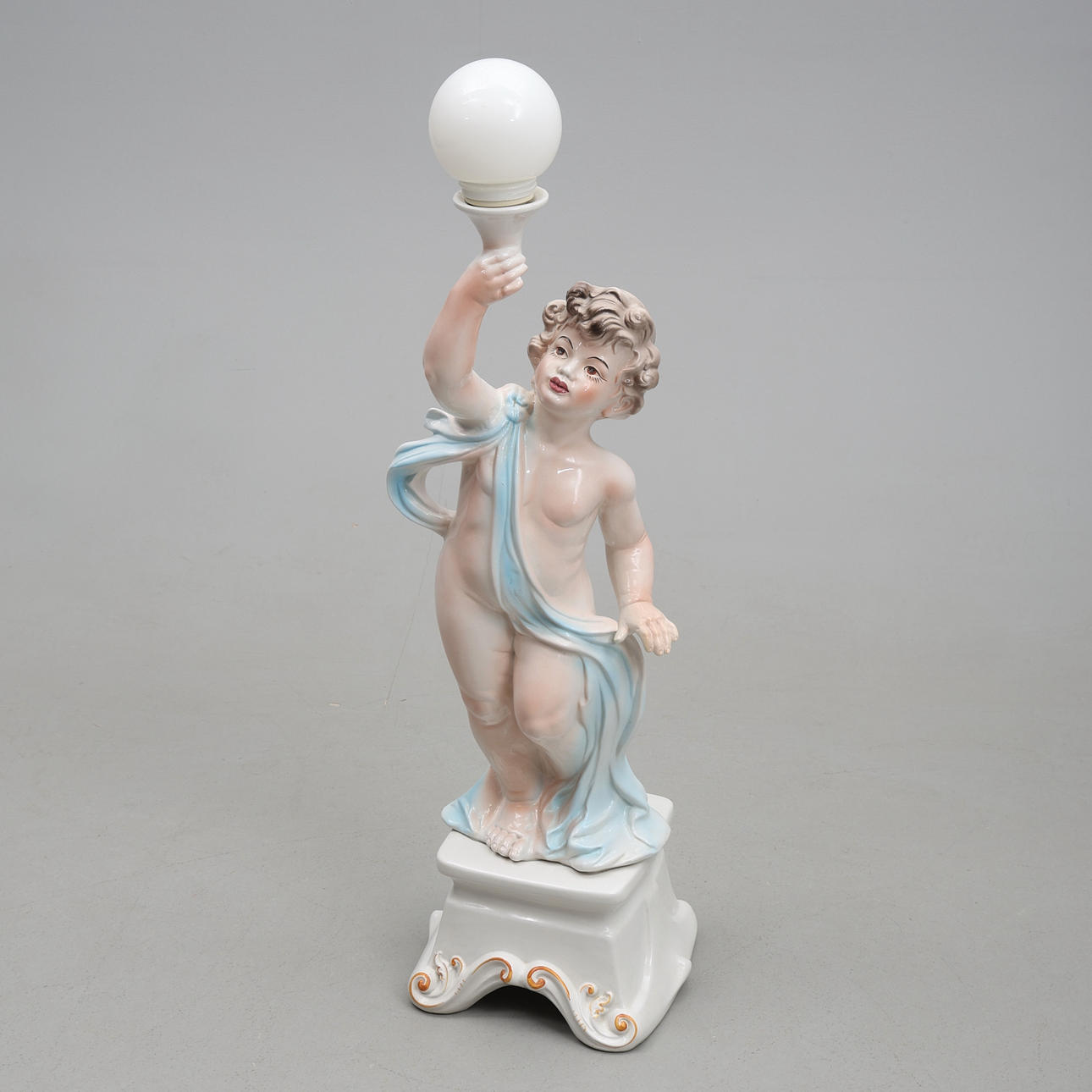 FLOOR LAMP. Porcelain, probably Italy 20th century.